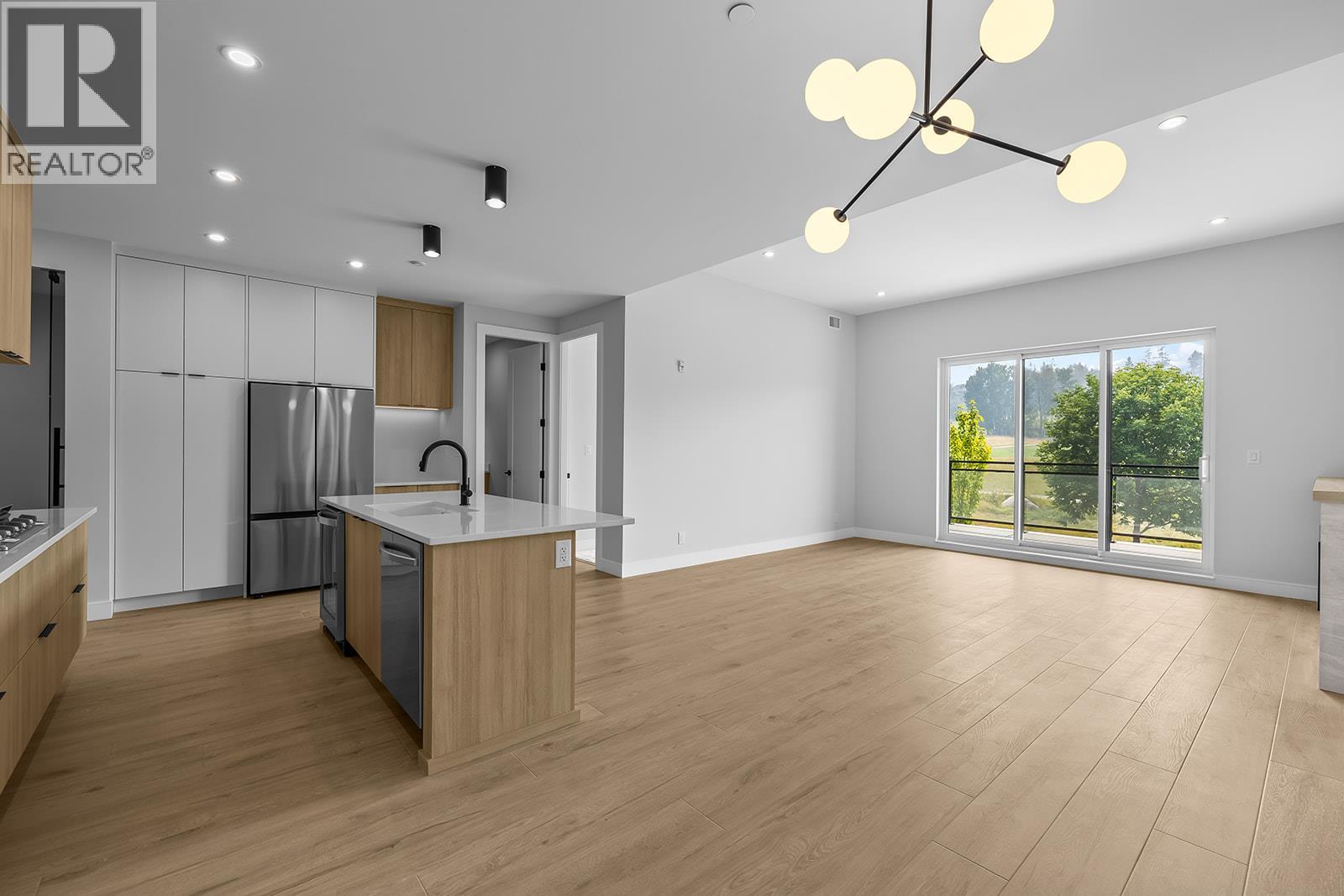 75 Predator Ridge Drive Unit# 205, Vernon, British Columbia  V1H 1G4 - Photo 13 - 10397002