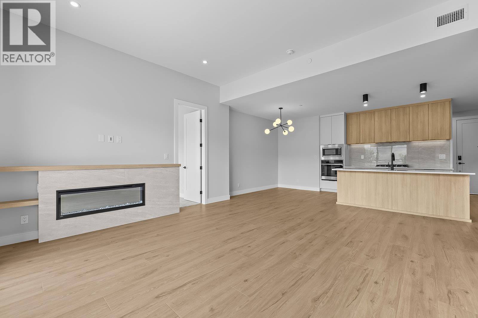 75 Predator Ridge Drive Unit# 205, Vernon, British Columbia  V1H 1G4 - Photo 17 - 10397002
