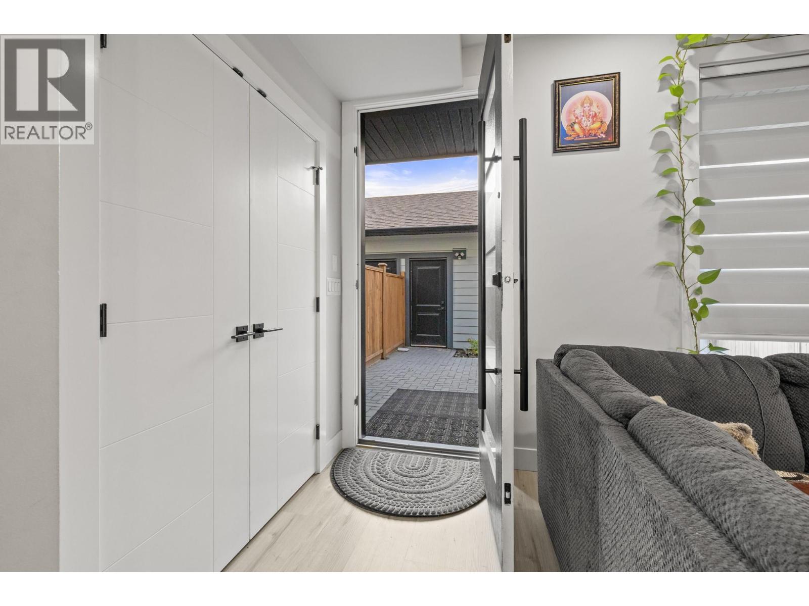 824 Glenwood Avenue Unit# 4, Kelowna, British Columbia  V1Y 5M5 - Photo 3 - 10397500