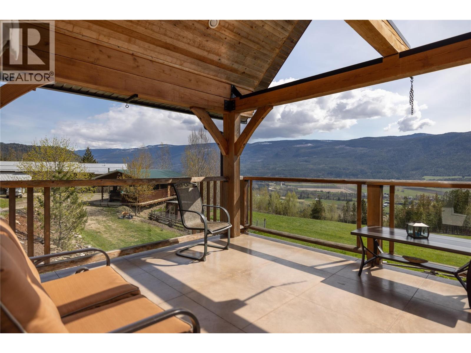 310 Grandview Bench Road, Grindrod, British Columbia  V0E 1Y0 - Photo 6 - 10397780