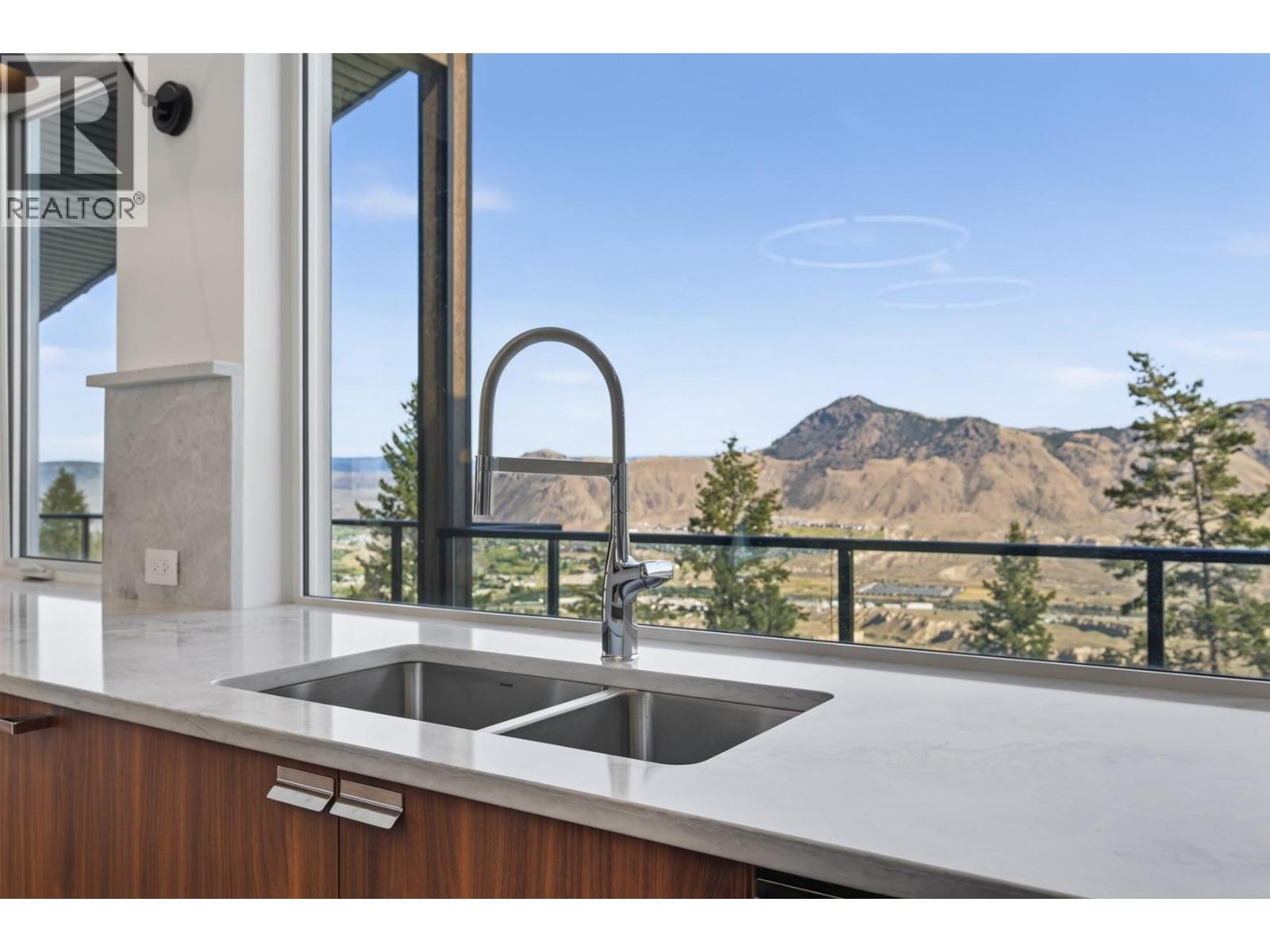 2257 Coldwater Drive, Kamloops, British Columbia  V2E 0E6 - Photo 8 - 10397746