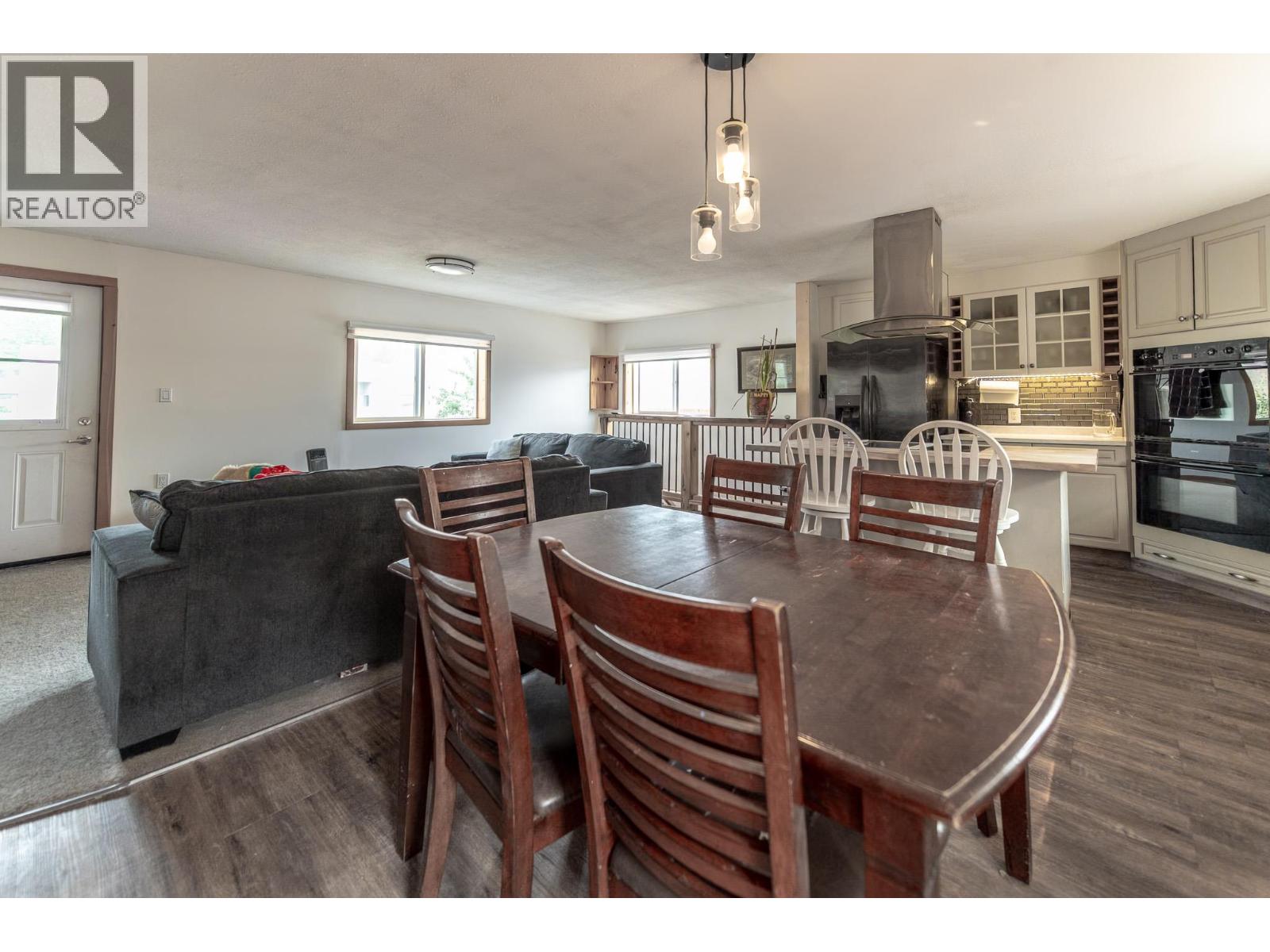 8909 Grainger Road, Canal Flats, British Columbia  V0B 1B0 - Photo 13 - 10397280