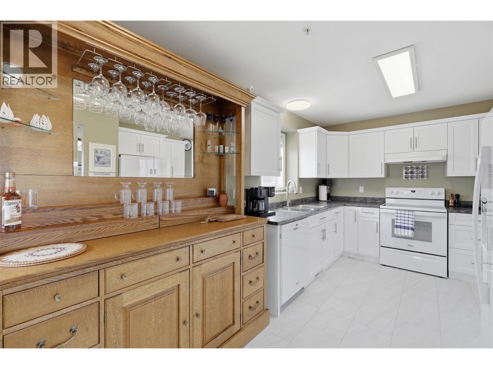 8857 Badger Drive, Kamloops, British Columbia  V2C 6V2 - Photo 12 - 10392958