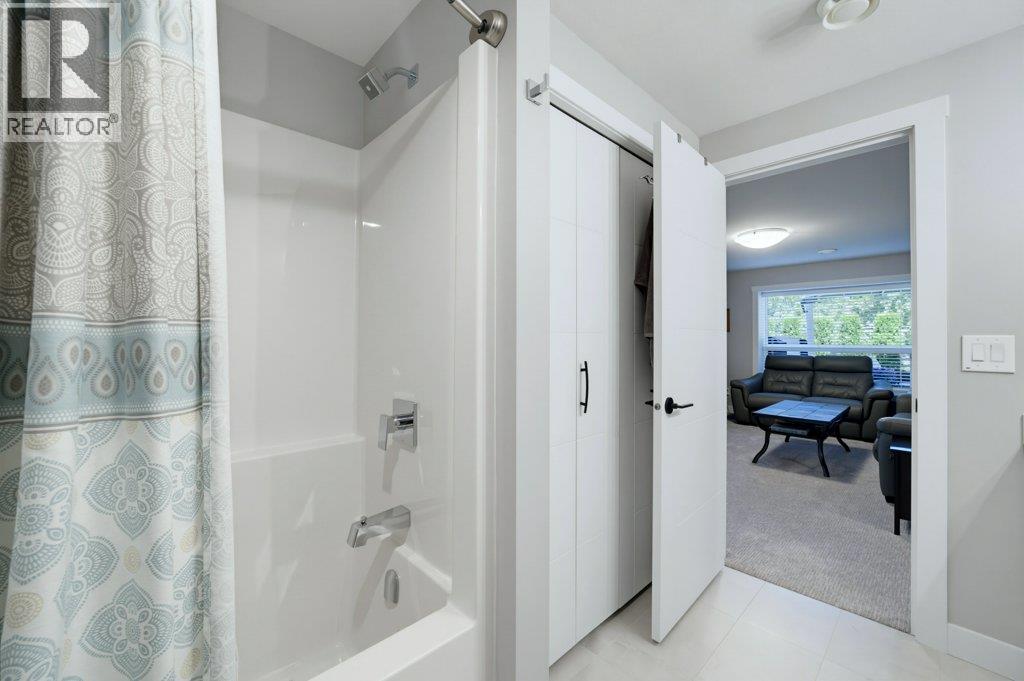 1840 10 Street Sw Unit# 1, Salmon Arm, British Columbia  V1E 0H2 - Photo 33 - 10397677