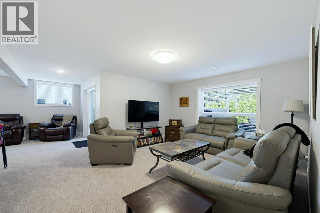 1840 10 Street Sw Unit# 1, Salmon Arm, British Columbia  V1E 0H2 - Photo 35 - 10397677