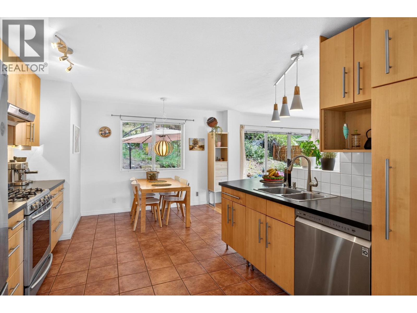 183 Magic Drive, Kelowna, British Columbia  V1V 1N2 - Photo 14 - 10396331