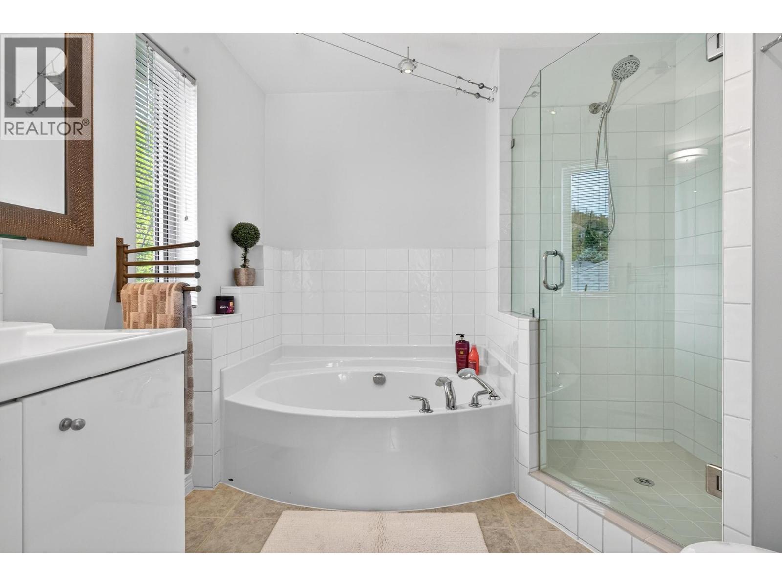 183 Magic Drive, Kelowna, British Columbia  V1V 1N2 - Photo 20 - 10396331