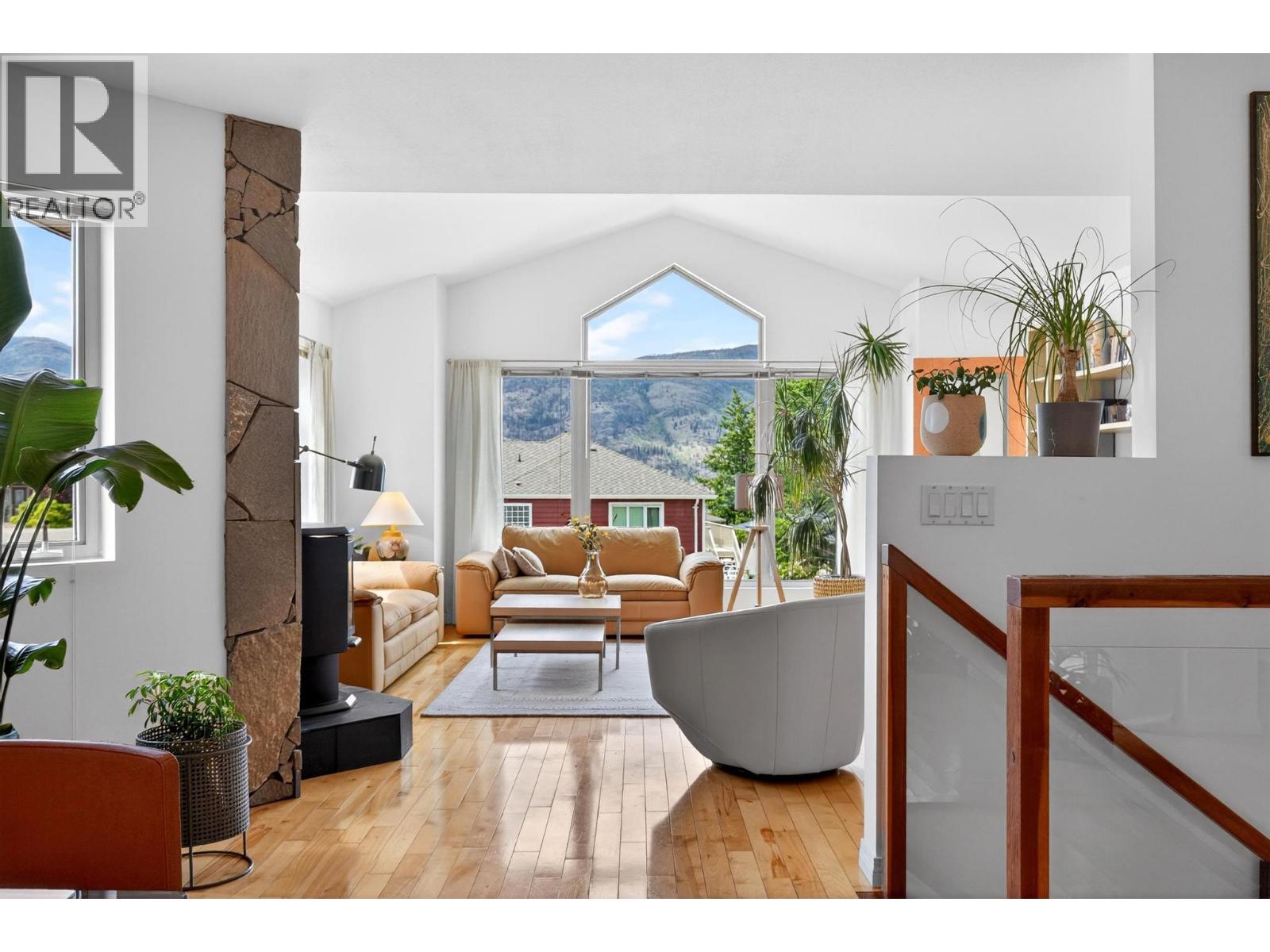 183 Magic Drive, Kelowna, British Columbia  V1V 1N2 - Photo 8 - 10396331