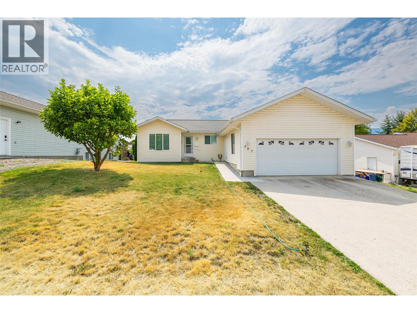 307 Dugan Street, Creston, British Columbia  V0B 1G3 - Photo 1 - 10397768