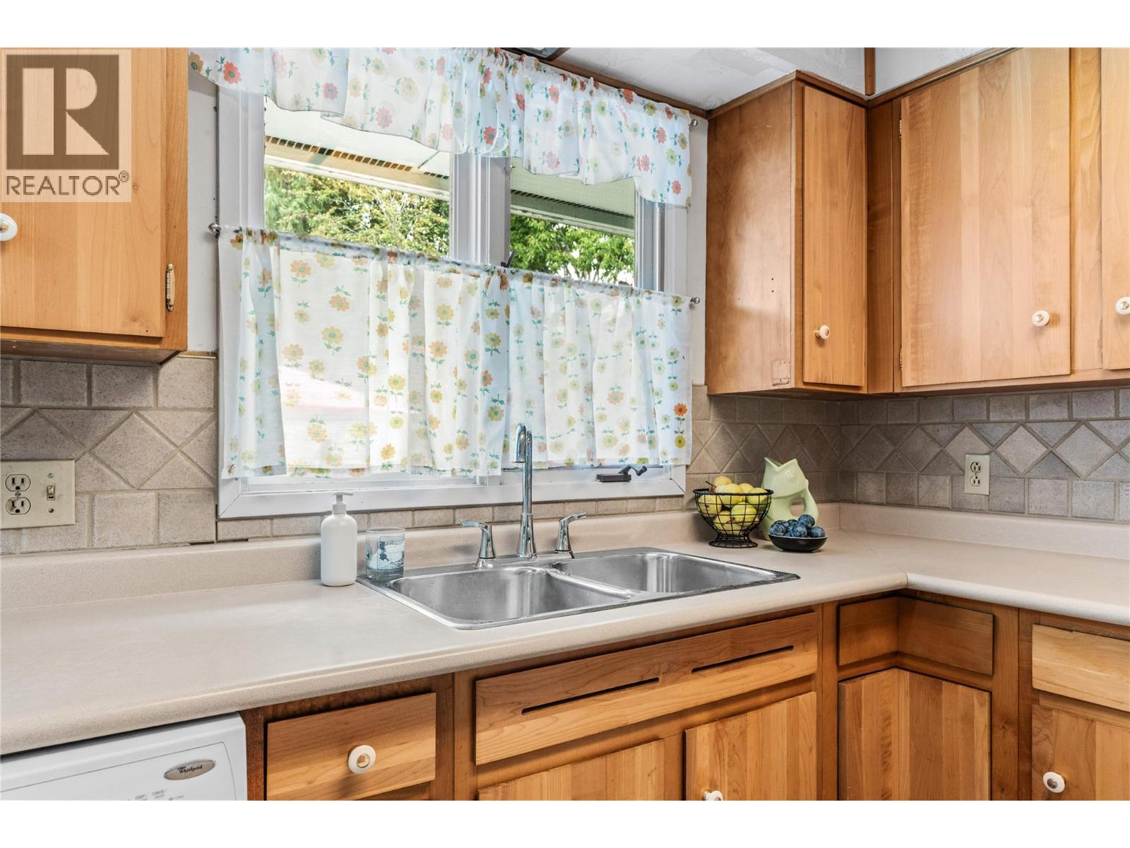 2203 23 Avenue, Vernon, British Columbia  V1T 1J6 - Photo 35 - 10397685