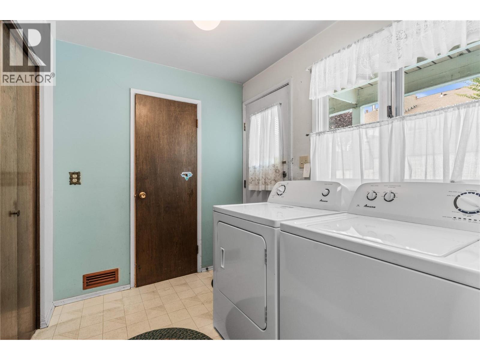 2203 23 Avenue, Vernon, British Columbia  V1T 1J6 - Photo 40 - 10397685