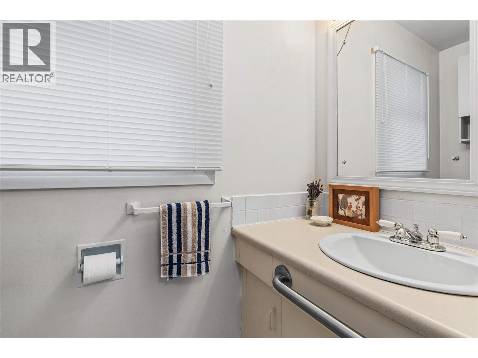 2203 23 Avenue, Vernon, British Columbia  V1T 1J6 - Photo 41 - 10397685
