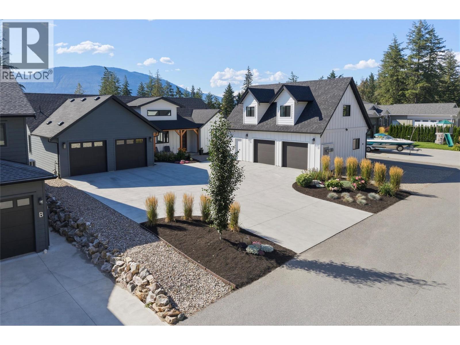 3820 20 Street Ne Unit# 8, Salmon Arm, British Columbia  V1E 0G7 - Photo 2 - 10397072
