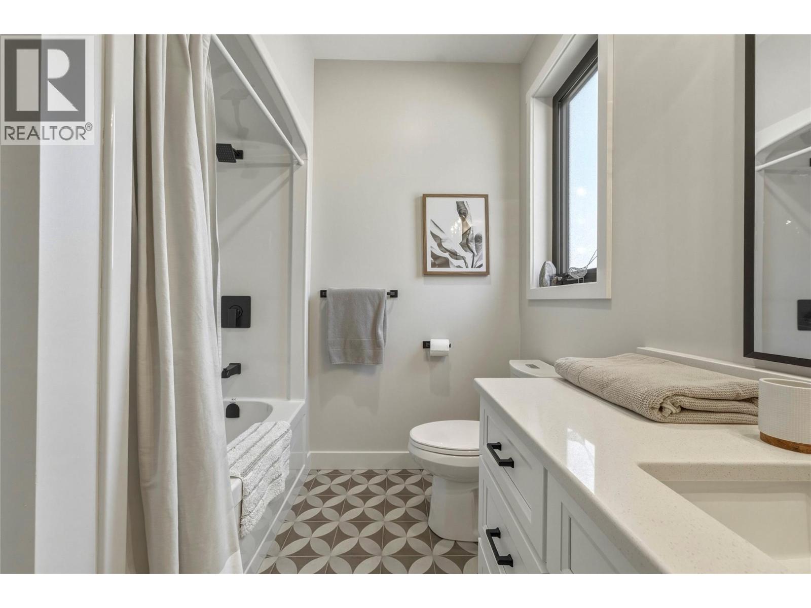 3820 20 Street Ne Unit# 8, Salmon Arm, British Columbia  V1E 0G7 - Photo 37 - 10397072