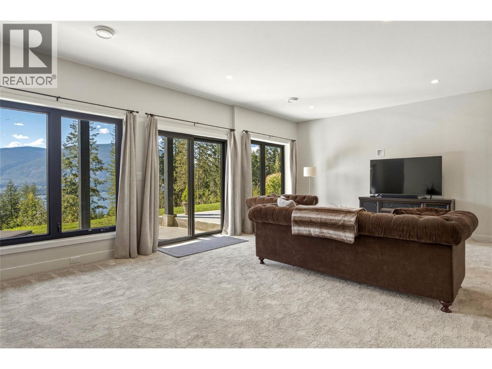 3820 20 Street Ne Unit# 8, Salmon Arm, British Columbia  V1E 0G7 - Photo 43 - 10397072