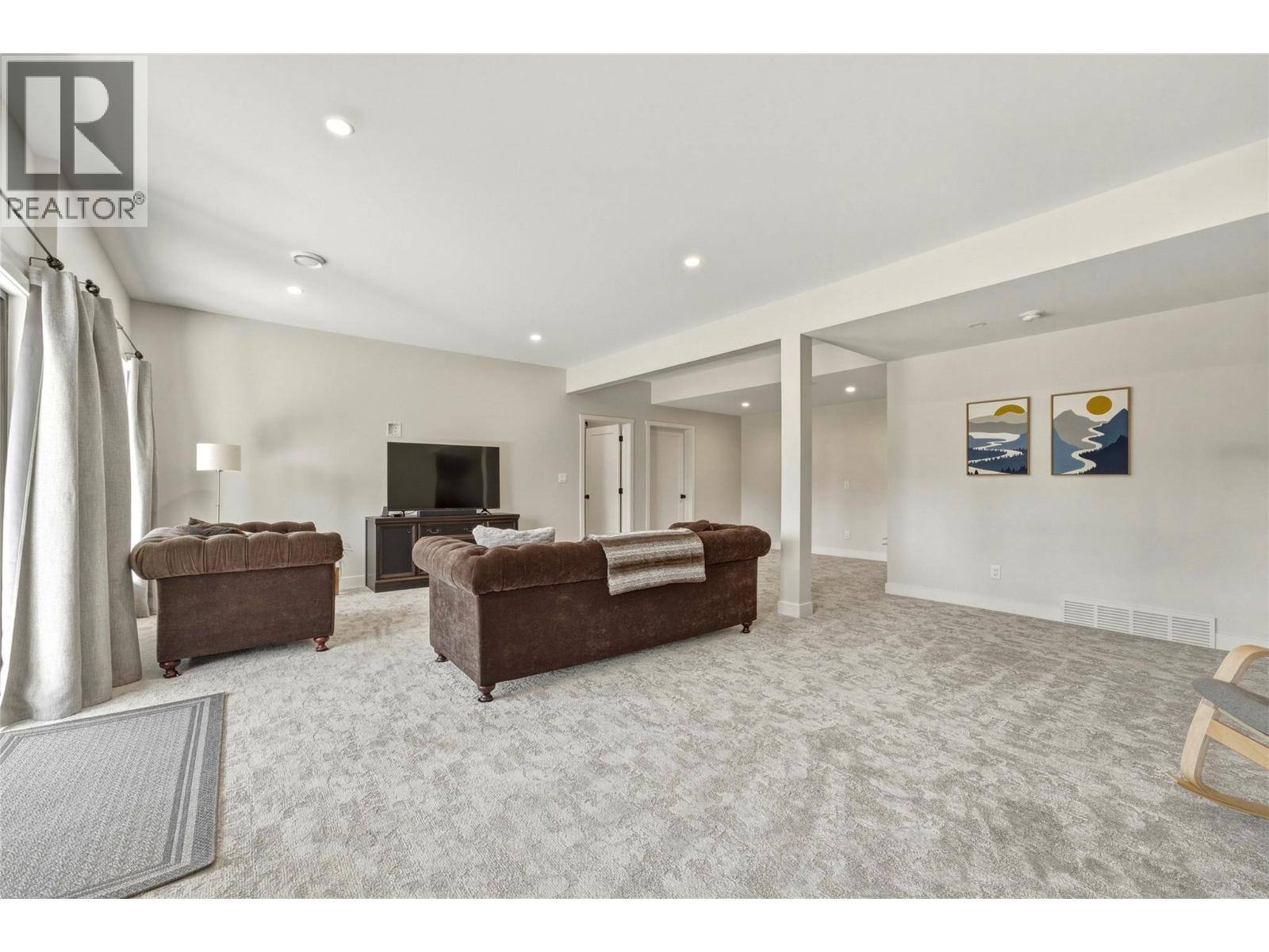 3820 20 Street Ne Unit# 8, Salmon Arm, British Columbia  V1E 0G7 - Photo 48 - 10397072