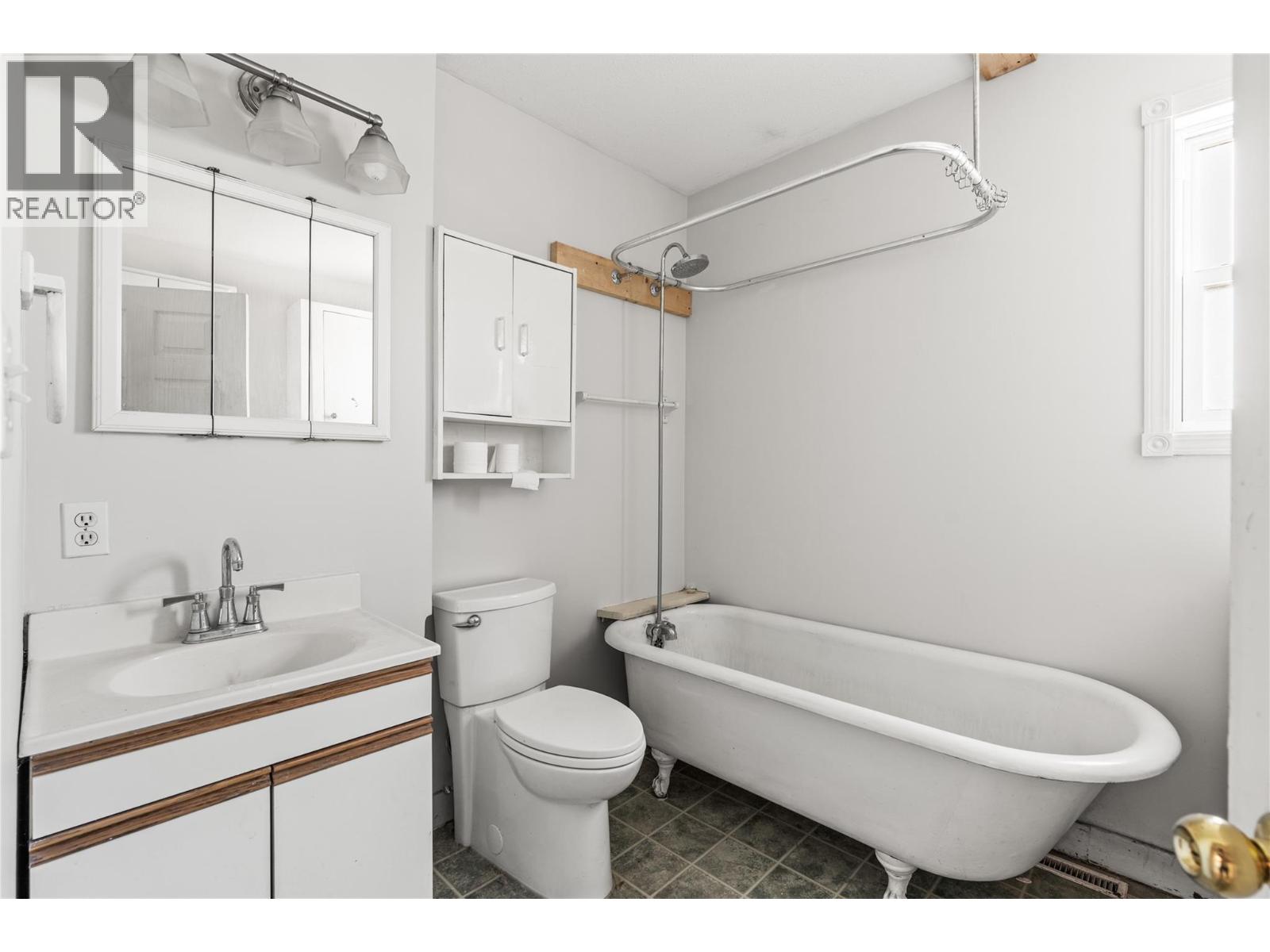 2100 32nd Street, Vernon, British Columbia  V1T 5L1 - Photo 24 - 10397715