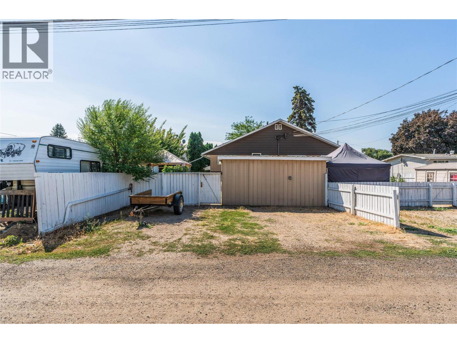 4211 27 Avenue, Vernon, British Columbia  V1T 1T3 - Photo 11 - 10397256