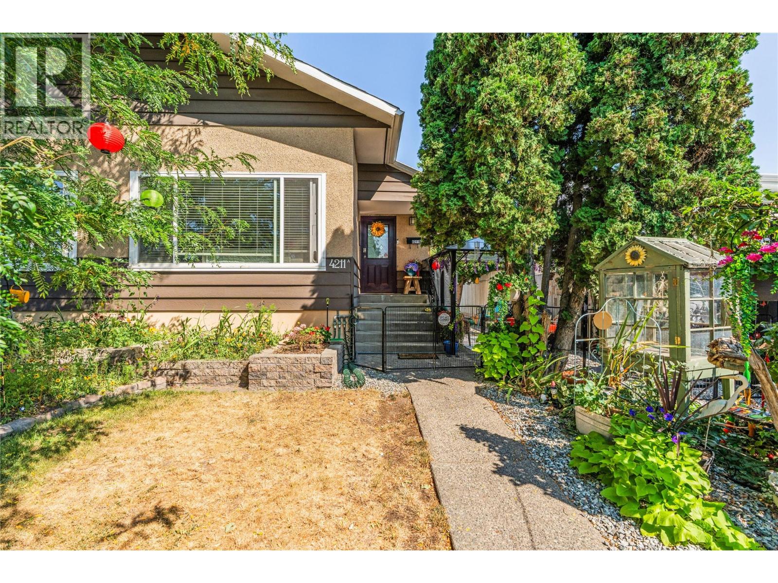 4211 27 Avenue, Vernon, British Columbia  V1T 1T3 - Photo 3 - 10397256