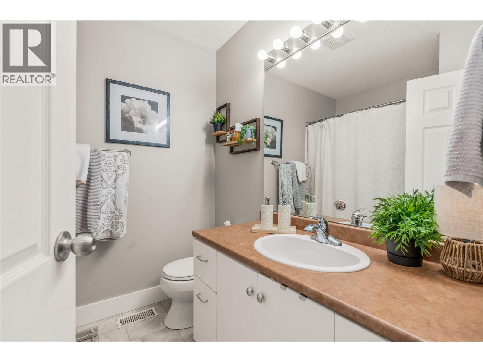4211 27 Avenue, Vernon, British Columbia  V1T 1T3 - Photo 38 - 10397256