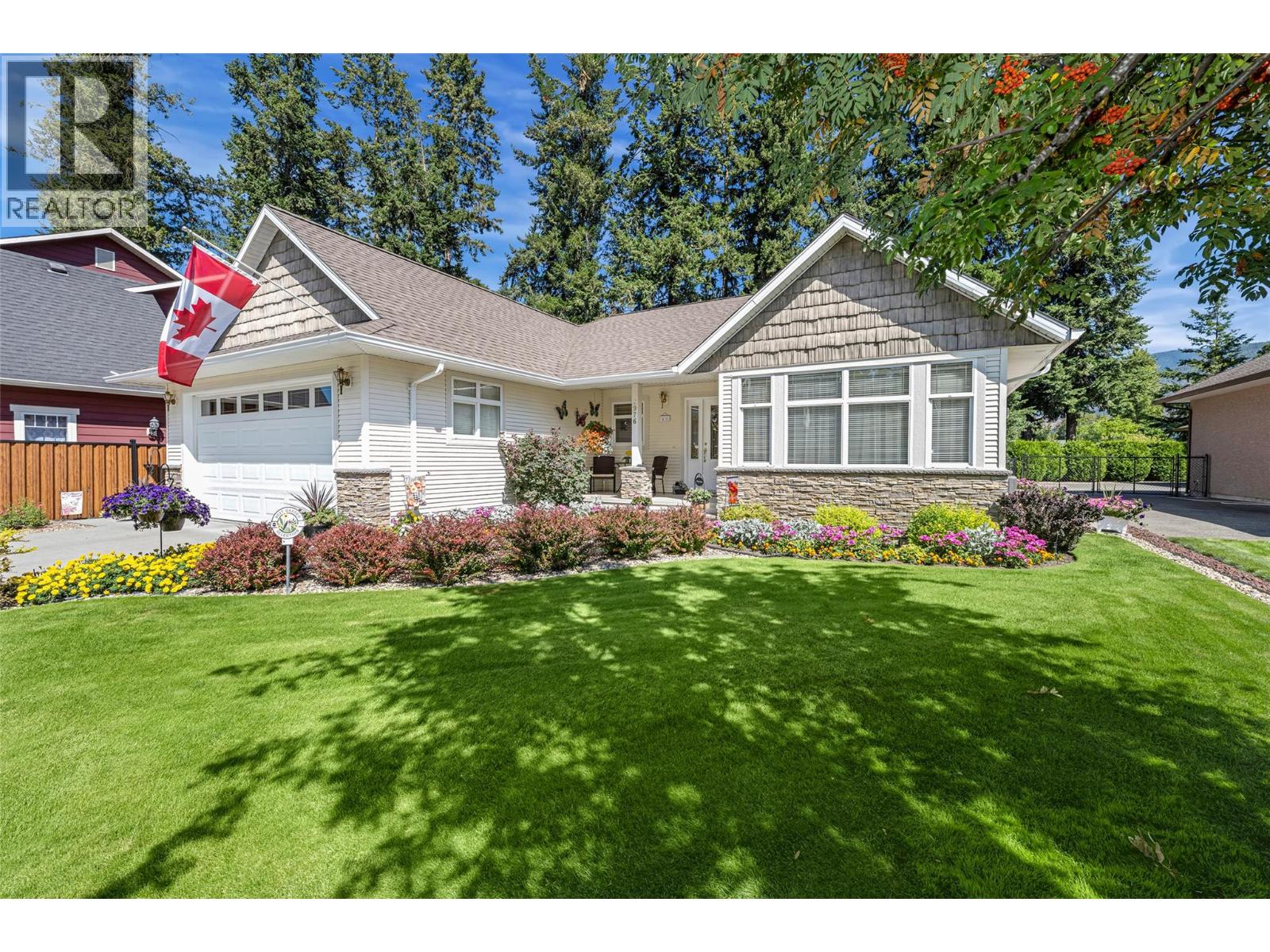 2976 Heal Court, Armstrong, British Columbia  V0E 1B2 - Photo 1 - 10397703
