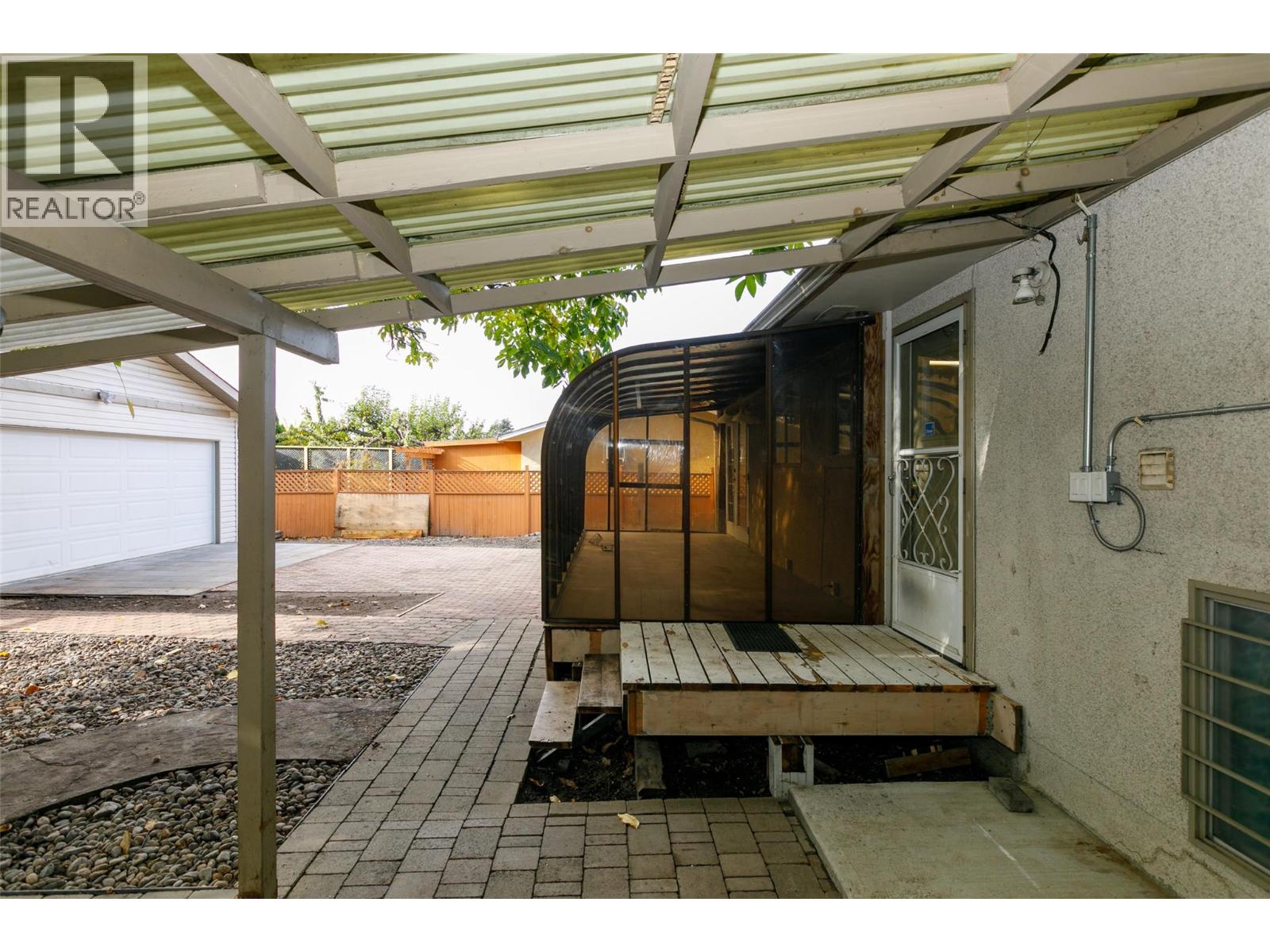 1441 Springfield Road, Kelowna, British Columbia  V1Y 5V2 - Photo 8 - 10397631