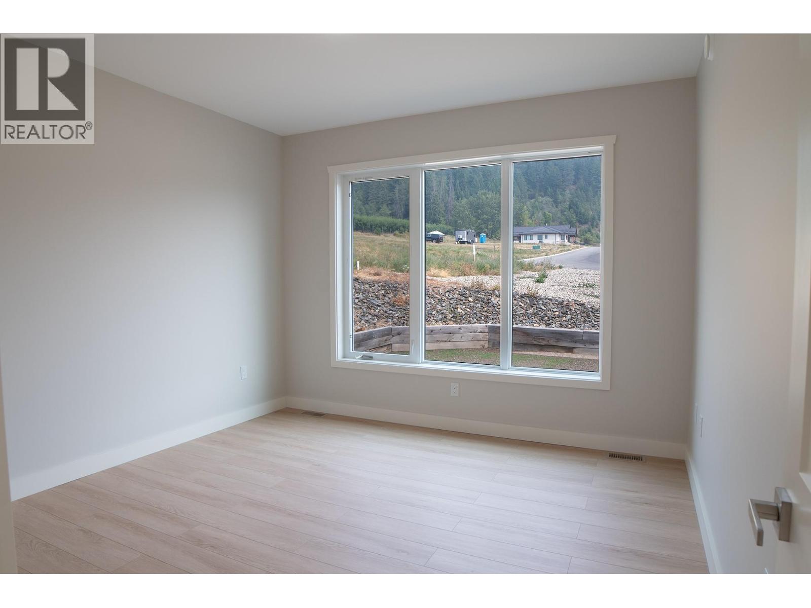 712 Mountain View Crescent, Creston, British Columbia  V0B 1G5 - Photo 17 - 10397291