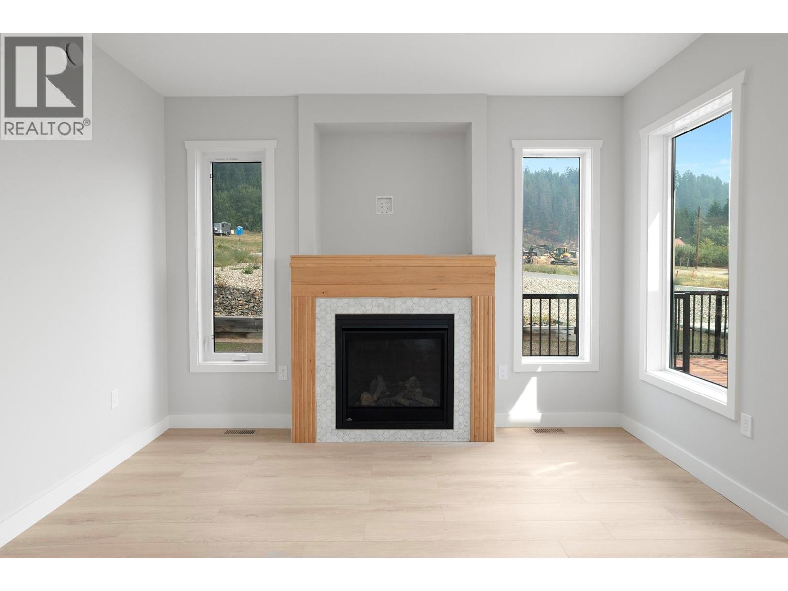 712 Mountain View Crescent, Creston, British Columbia  V0B 1G5 - Photo 5 - 10397291