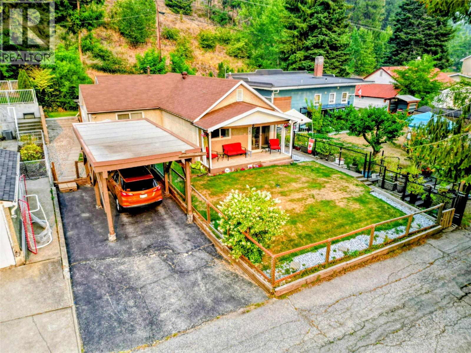 1142 Third Avenue, Trail, British Columbia  V1R 1N9 - Photo 1 - 10397790