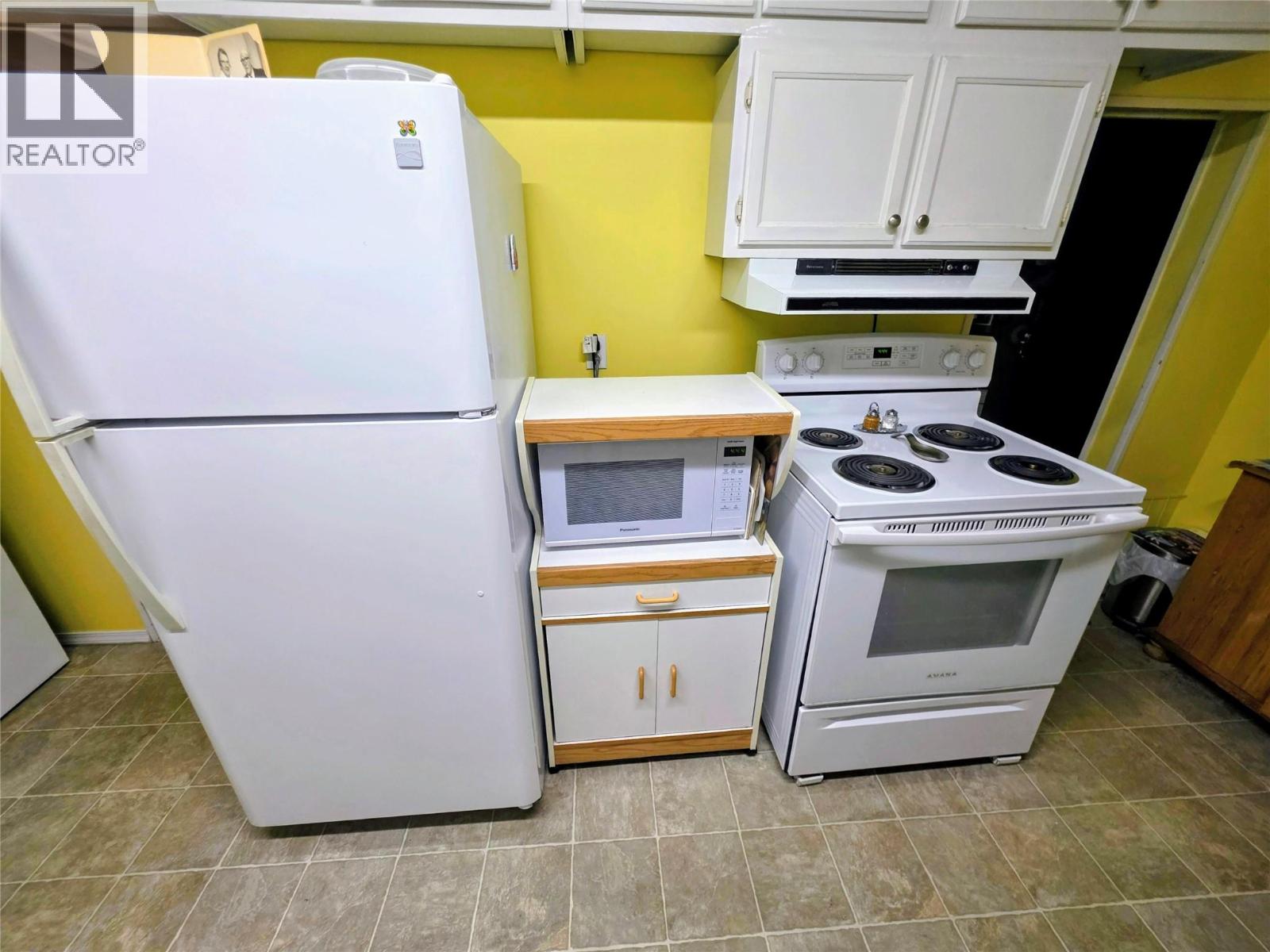 1142 Third Avenue, Trail, British Columbia  V1R 1N9 - Photo 11 - 10397790
