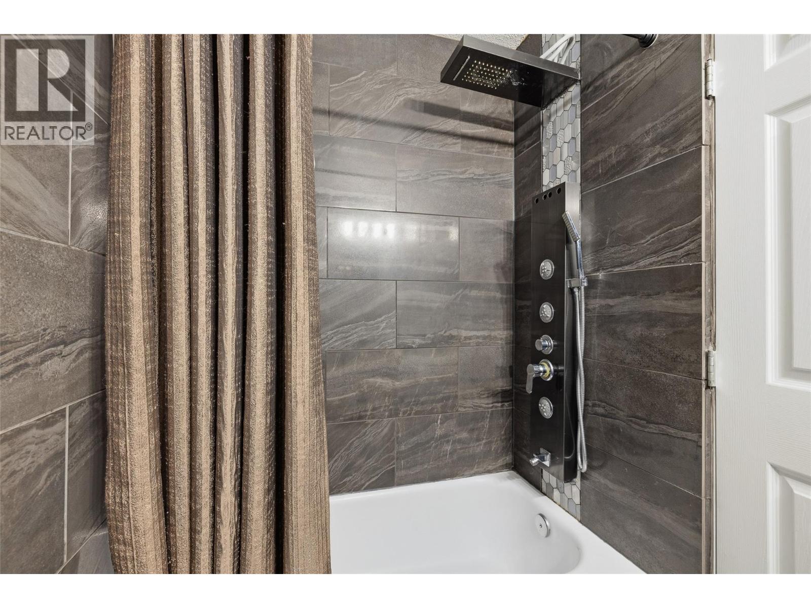 458-460 Keithley Road, Kelowna, British Columbia  V1X 2N7 - Photo 29 - 10397793