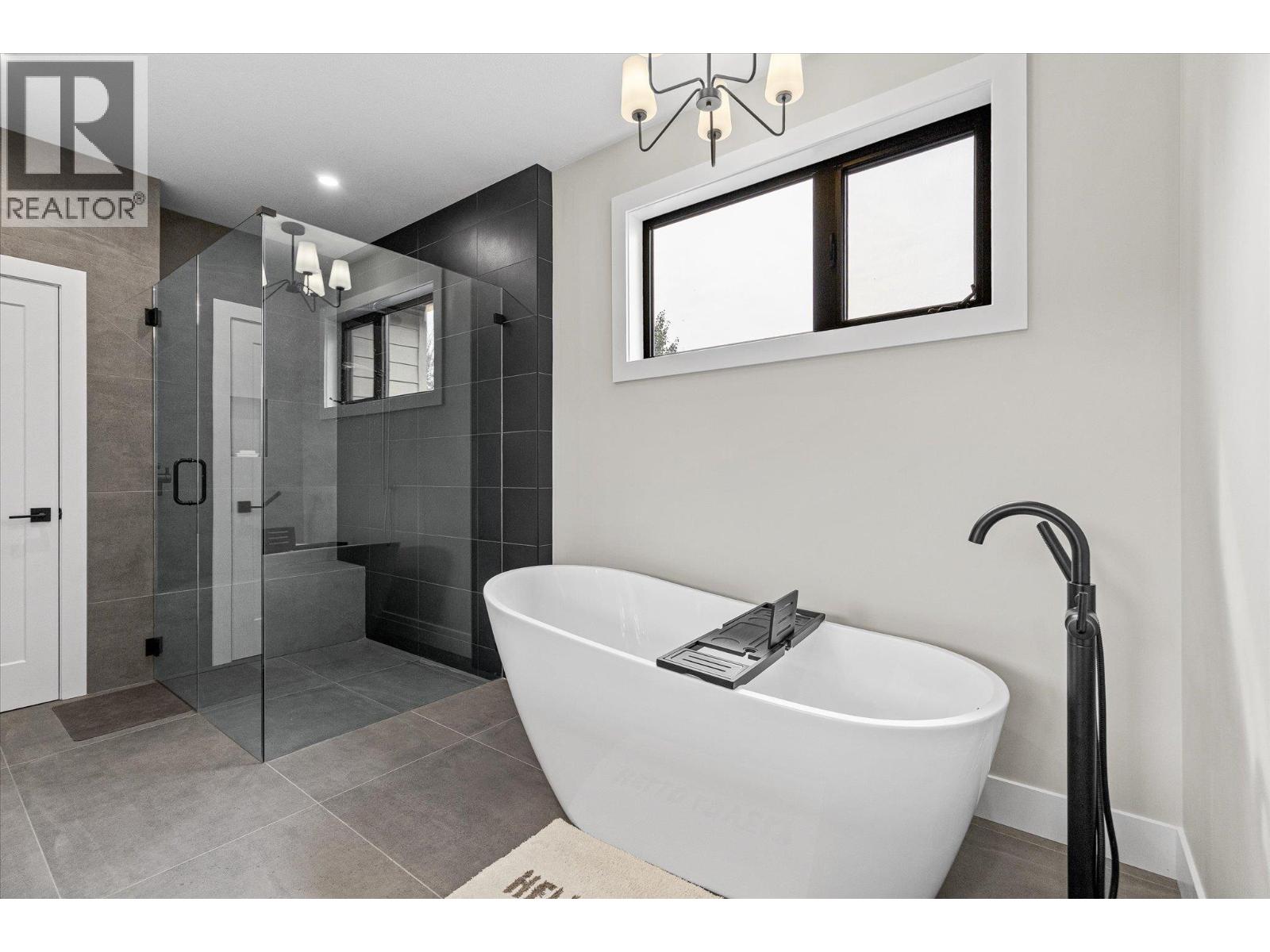 4198 Russo Street, Kelowna, British Columbia  V1W 0B6 - Photo 30 - 10397057