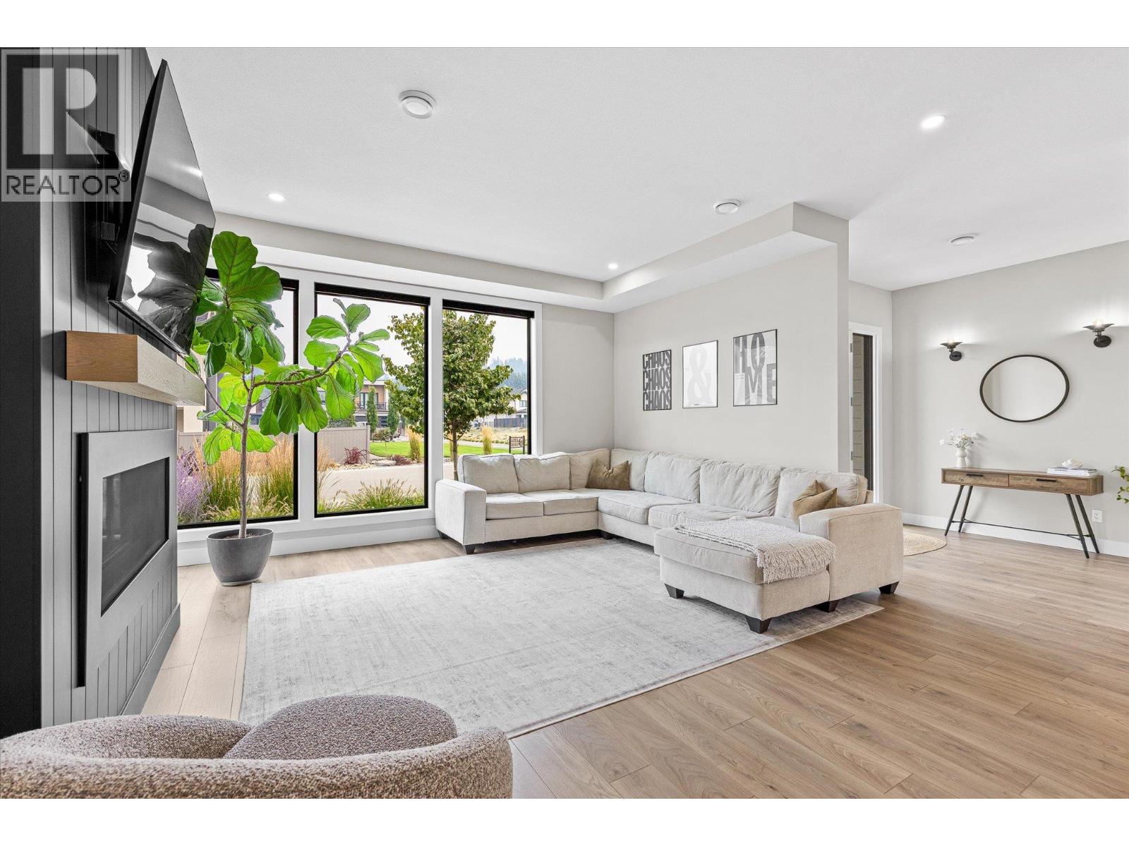 4198 Russo Street, Kelowna, British Columbia  V1W 0B6 - Photo 5 - 10397057