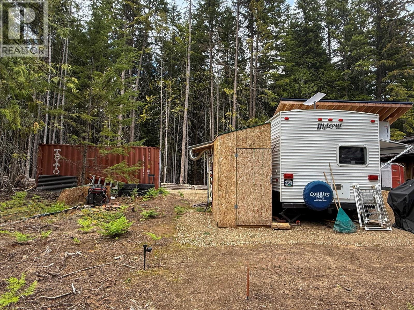 3945 Saunders Road, Passmore, British Columbia  V0G 2J0 - Photo 12 - 10395877