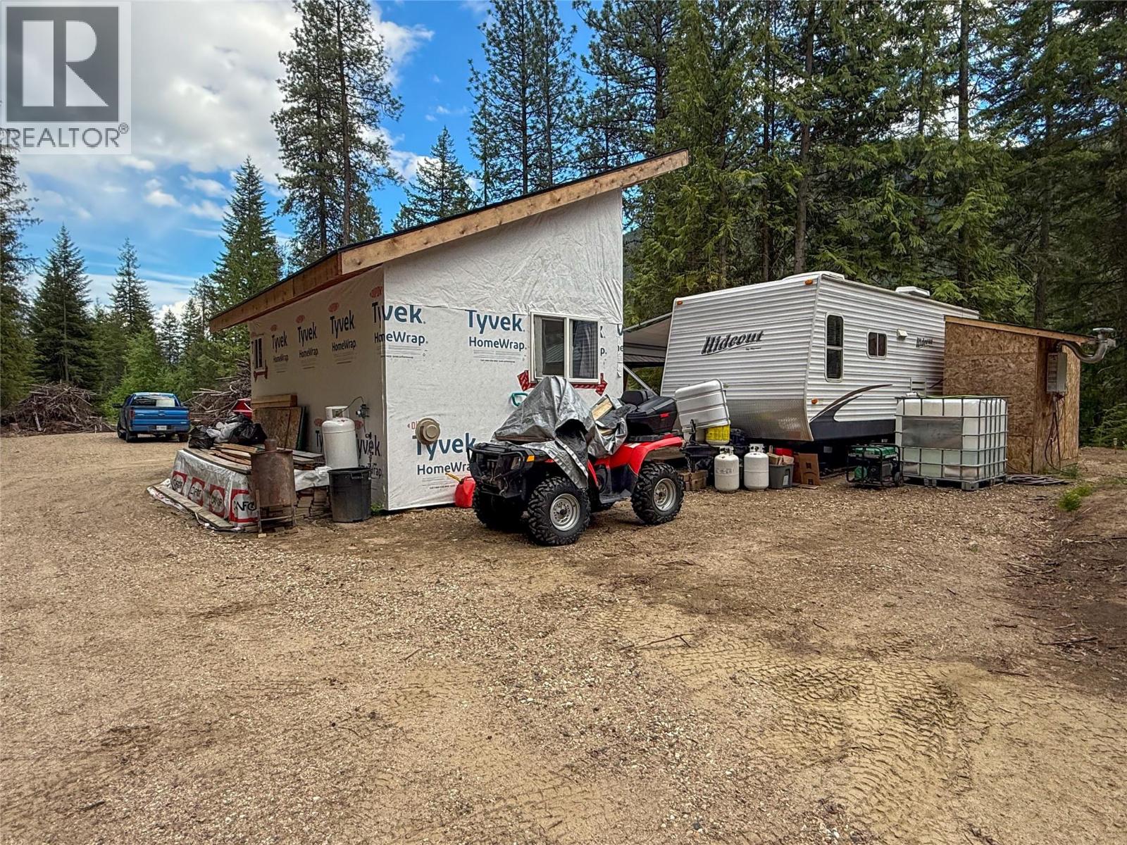 3945 Saunders Road, Passmore, British Columbia  V0G 2J0 - Photo 15 - 10395877