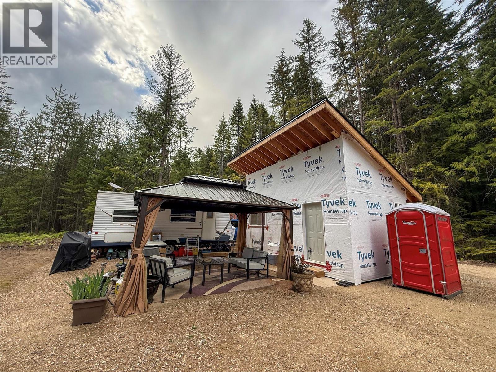 3945 Saunders Road, Passmore, British Columbia  V0G 2J0 - Photo 8 - 10395877