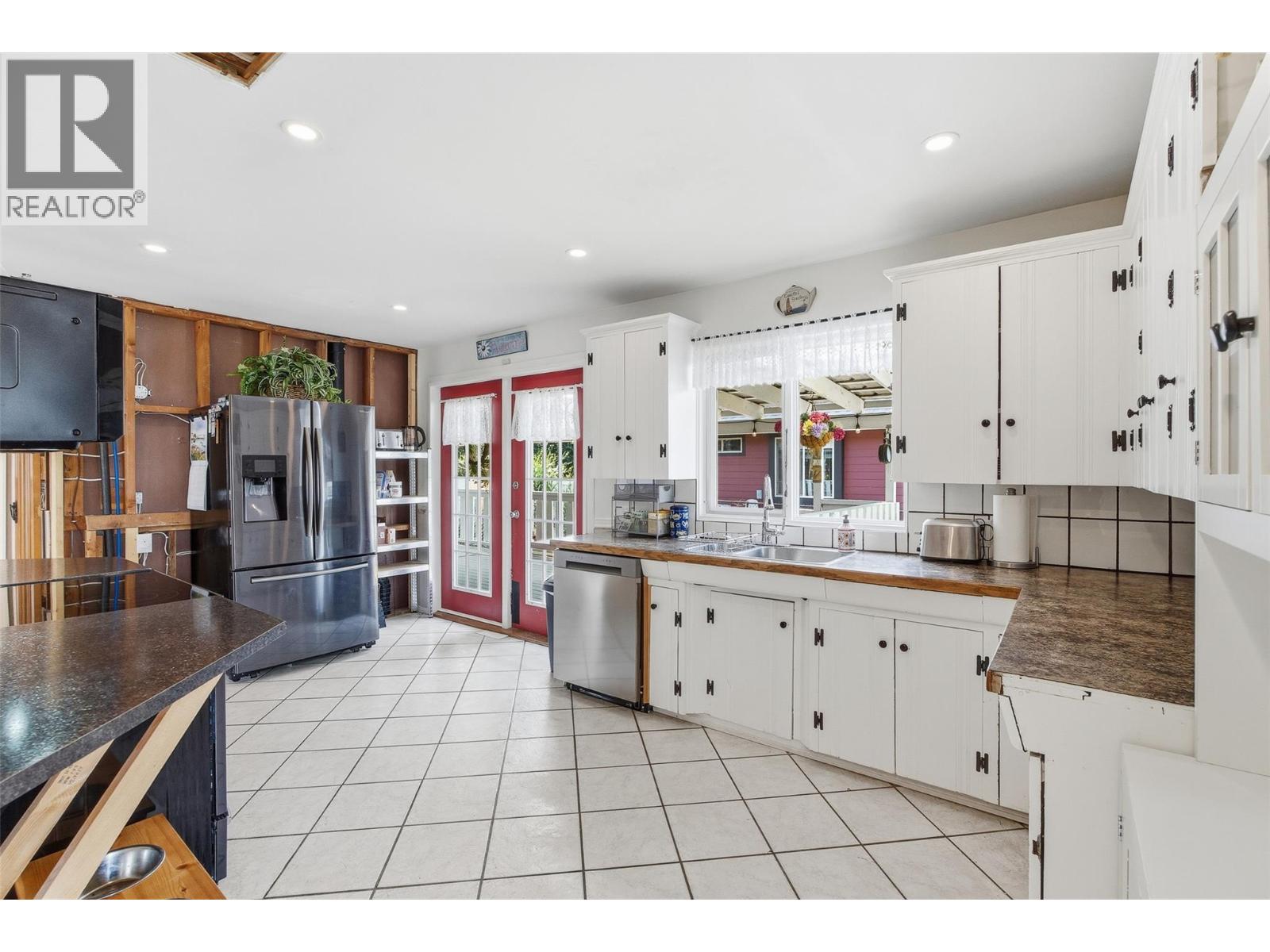 3052 Westsyde Road, Kamloops, British Columbia  V2B 7G3 - Photo 29 - 10397676
