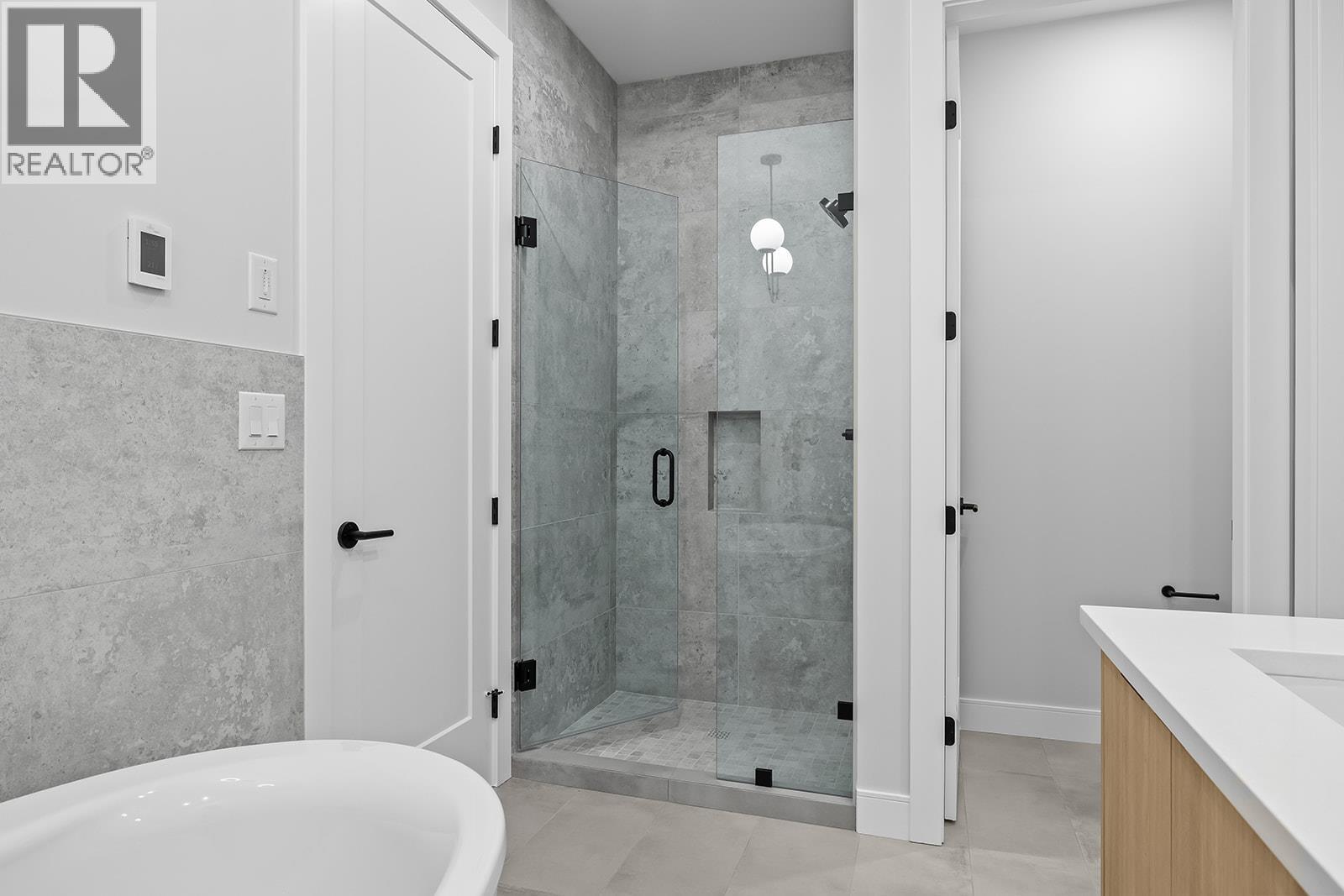 75 Predator Ridge Drive Unit# 602, Vernon, British Columbia  V1H 1G4 - Photo 28 - 10397593