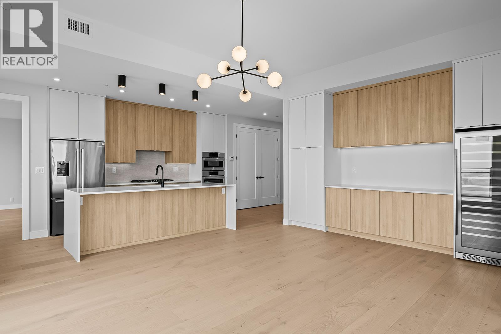 75 Predator Ridge Drive Unit# 602, Vernon, British Columbia  V1H 1G4 - Photo 6 - 10397593