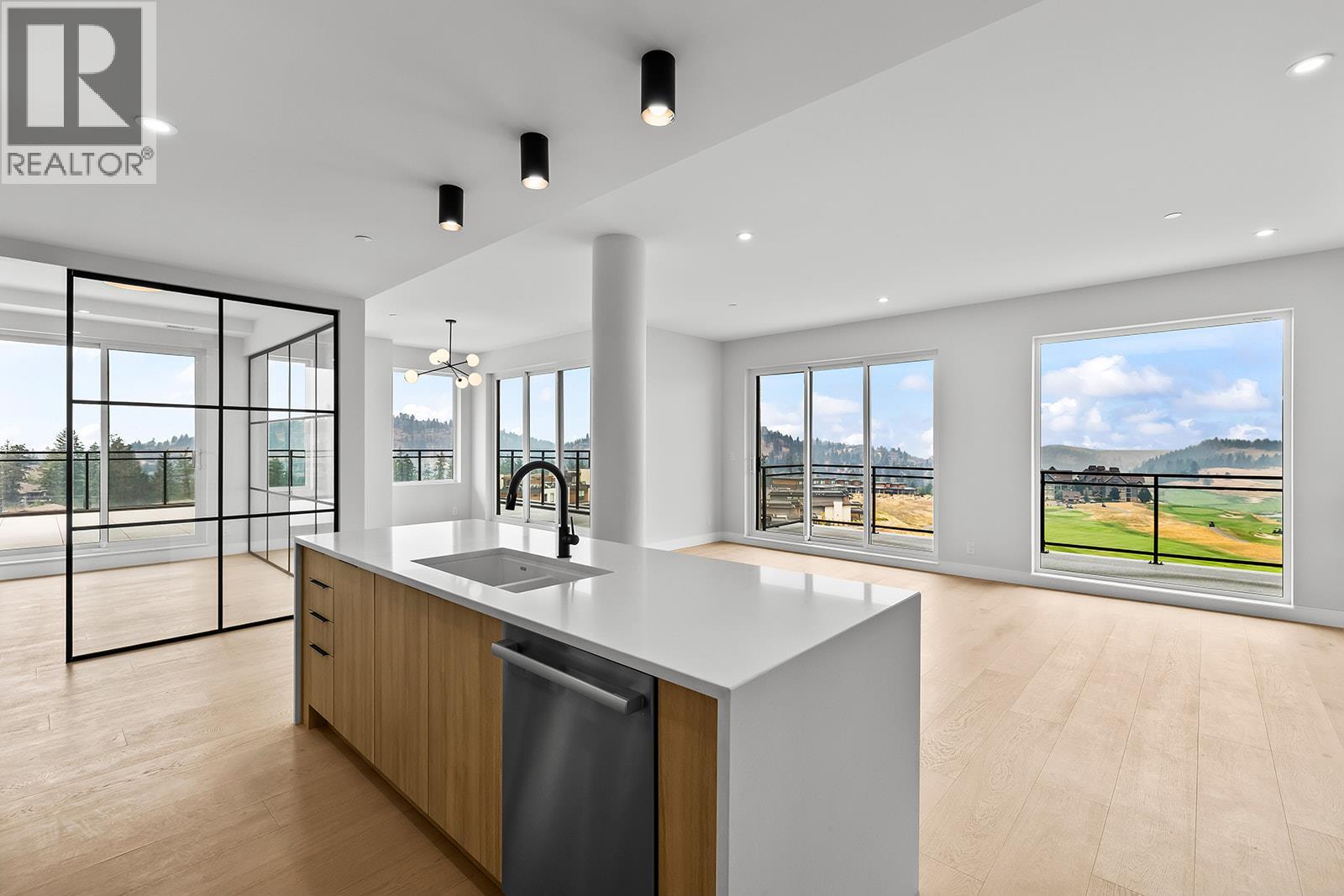 75 Predator Ridge Drive Unit# 502, Vernon, British Columbia  V1H 1G4 - Photo 14 - 10397589