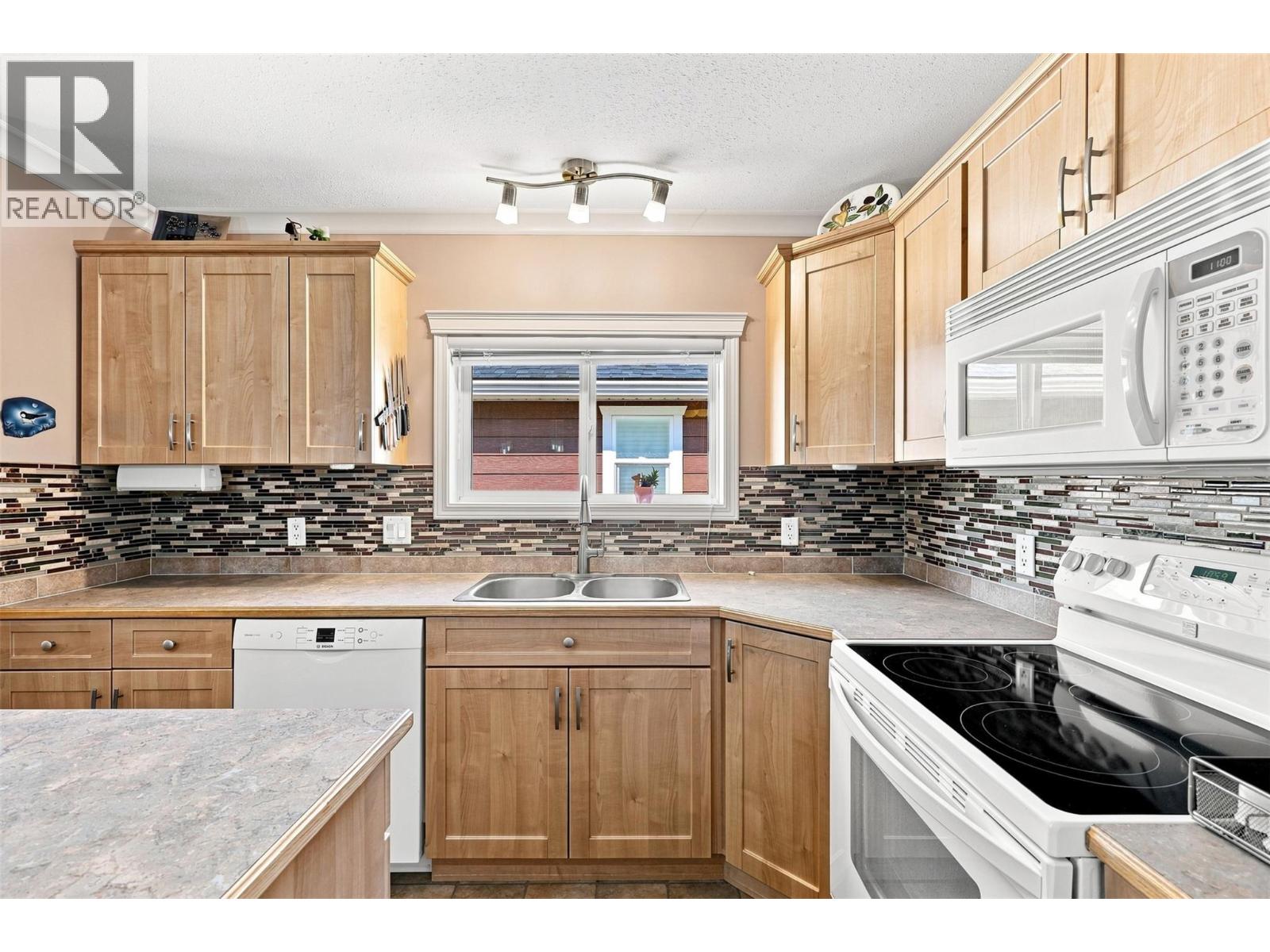 791 Jensen Road Unit# 15, Kamloops, British Columbia  V2B 6P6 - Photo 7 - 10397848