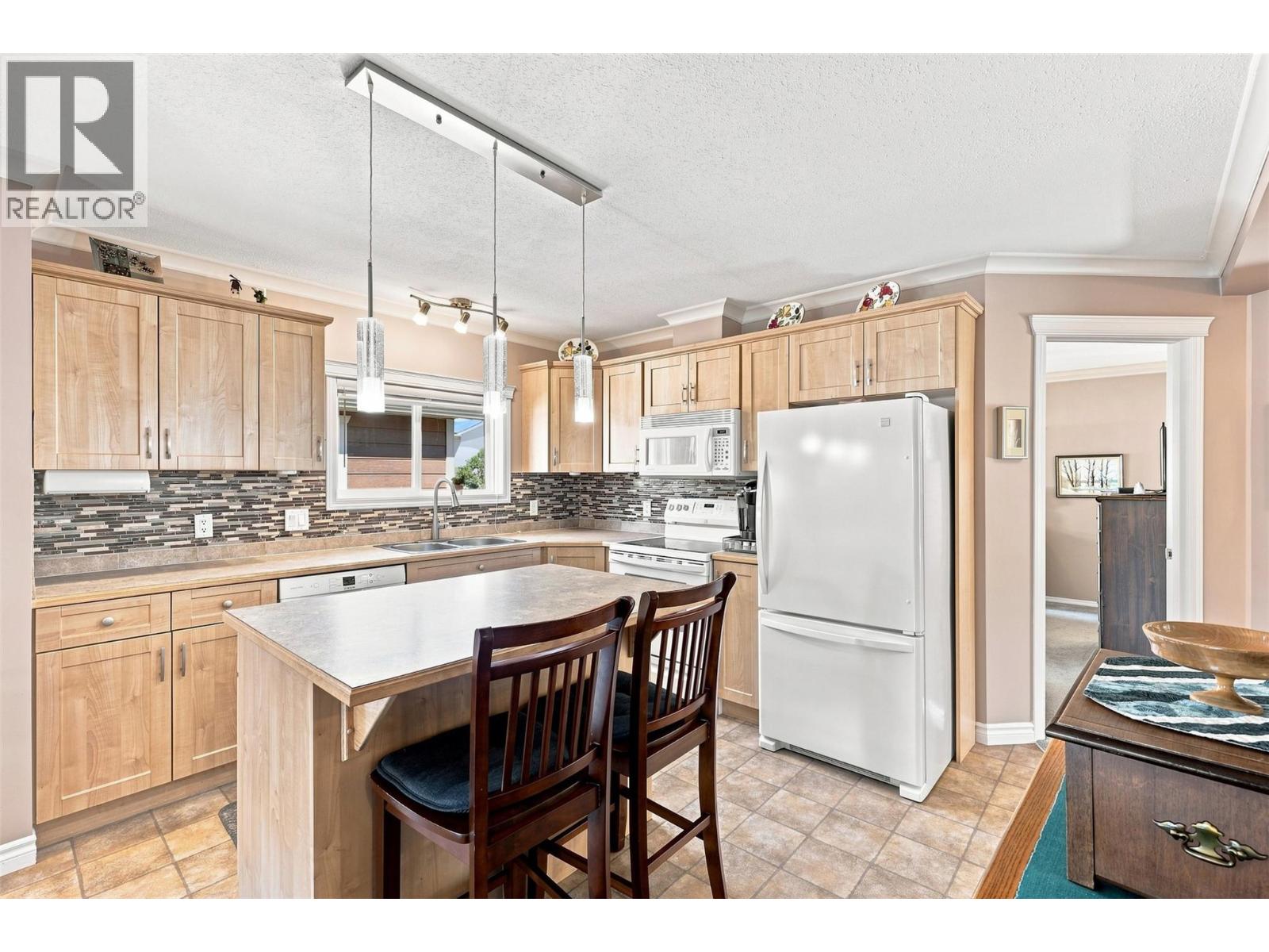 791 Jensen Road Unit# 15, Kamloops, British Columbia  V2B 6P6 - Photo 8 - 10397848