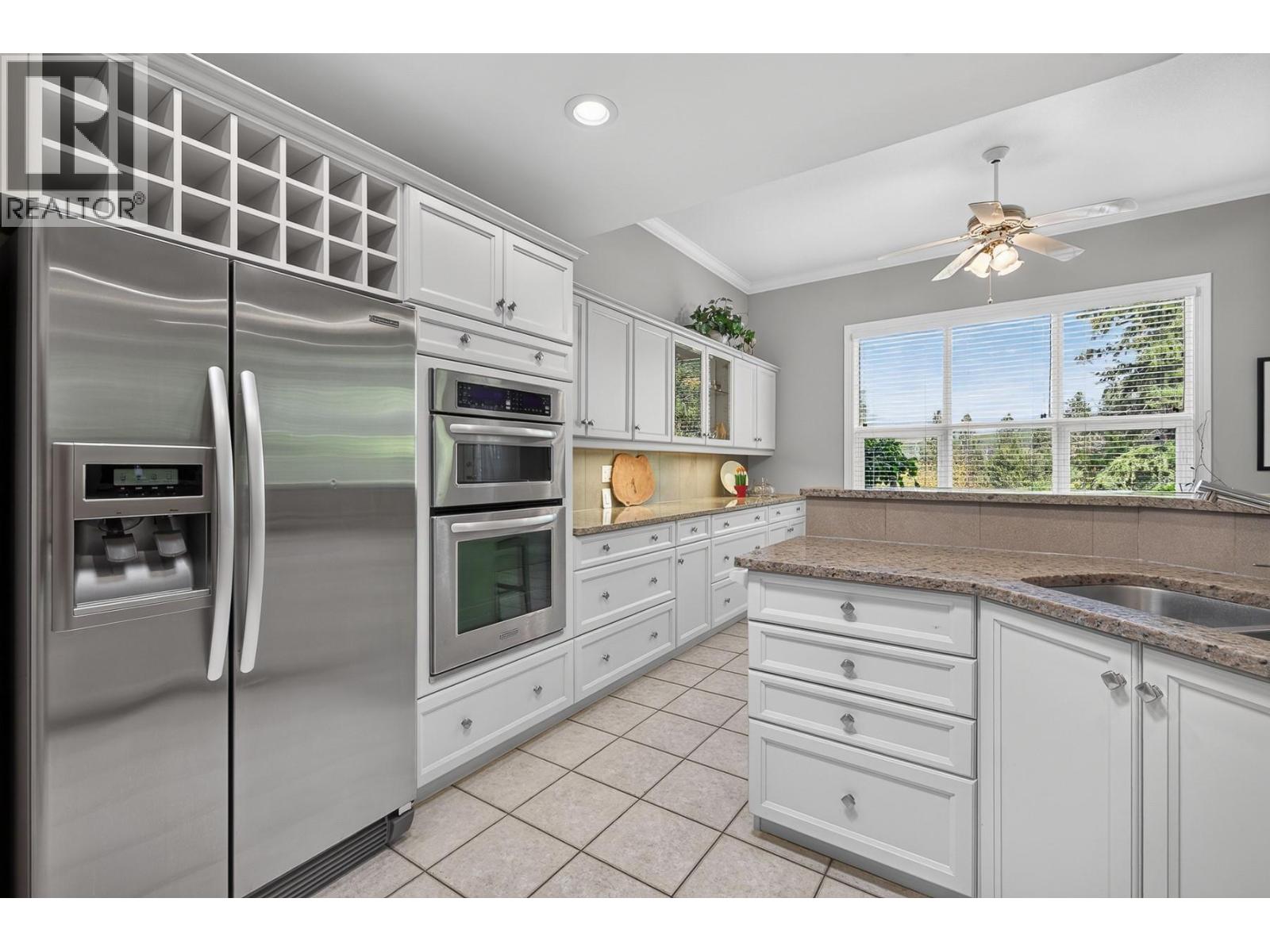 3901 Gallaghers Circle, Kelowna, British Columbia  V1W 3Z9 - Photo 31 - 10397688