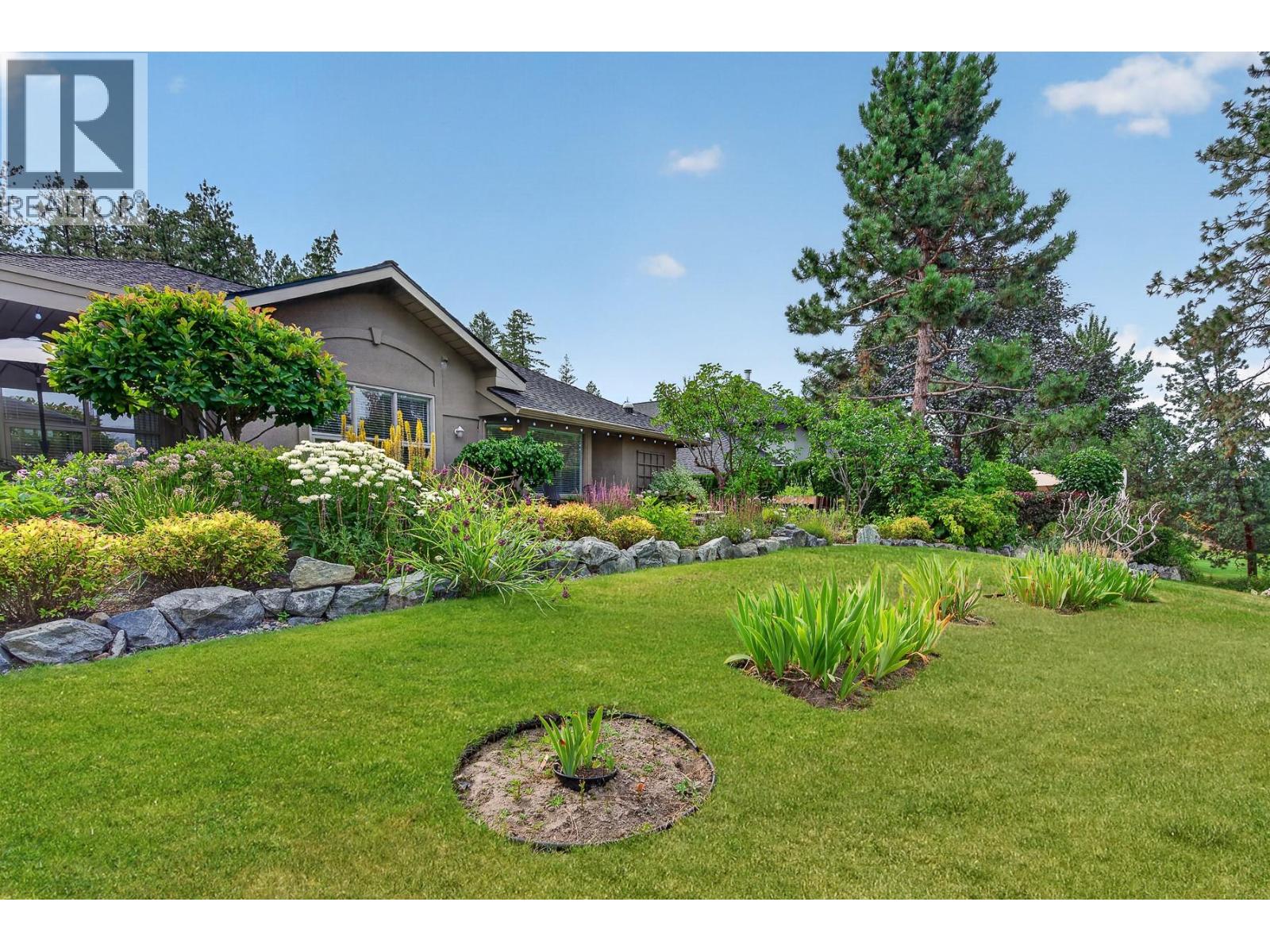 3901 Gallaghers Circle, Kelowna, British Columbia  V1W 3Z9 - Photo 44 - 10397688