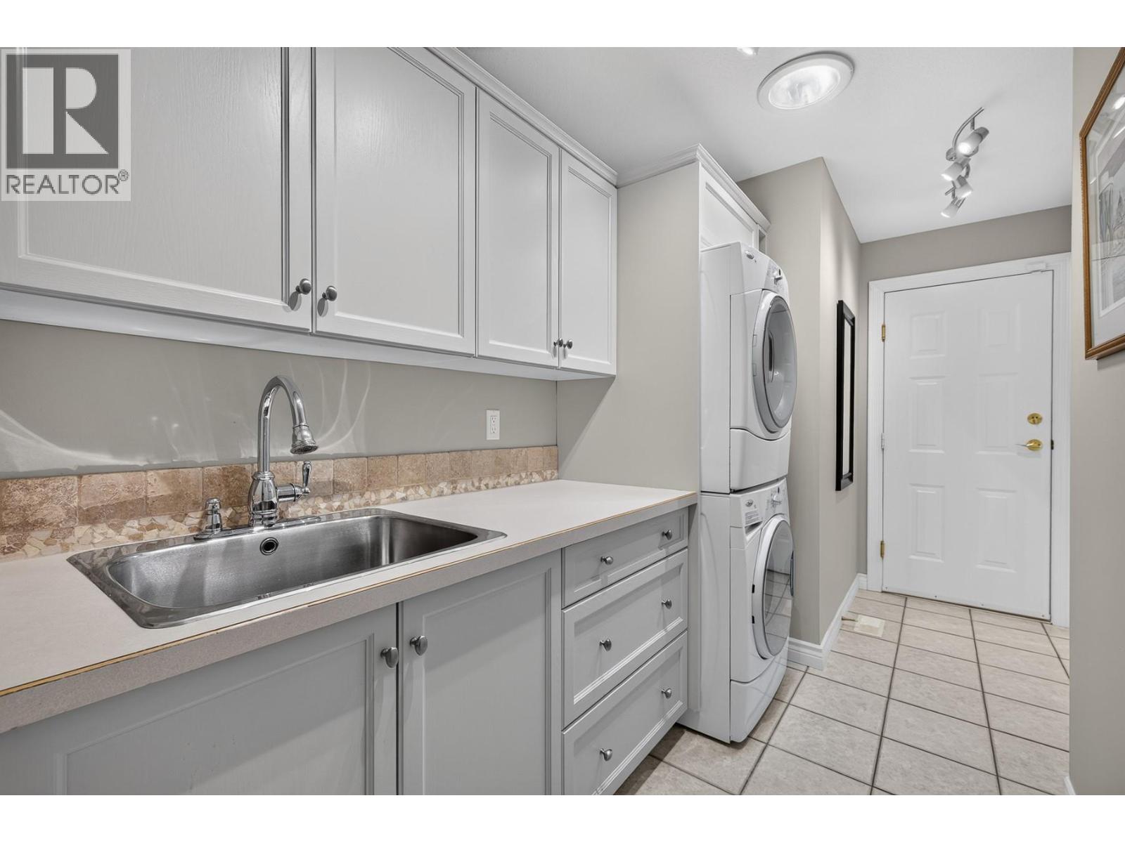 3901 Gallaghers Circle, Kelowna, British Columbia  V1W 3Z9 - Photo 53 - 10397688