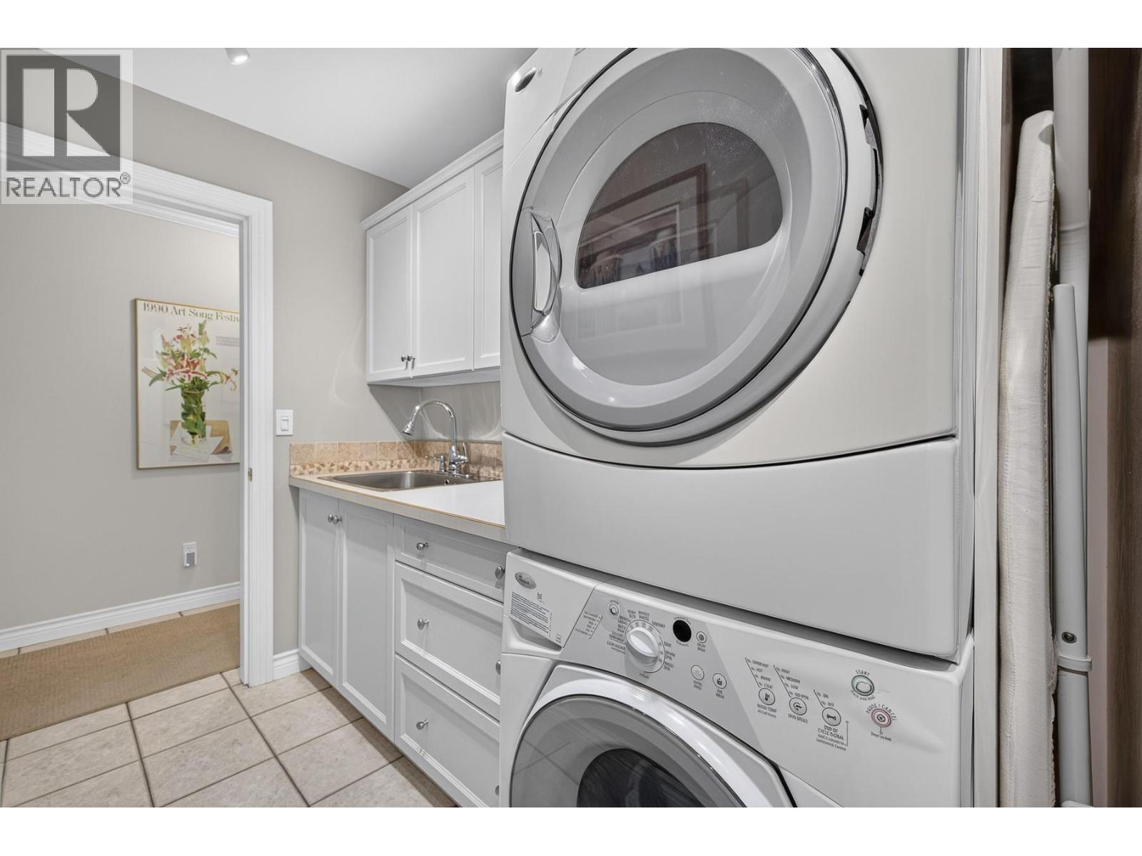 3901 Gallaghers Circle, Kelowna, British Columbia  V1W 3Z9 - Photo 54 - 10397688