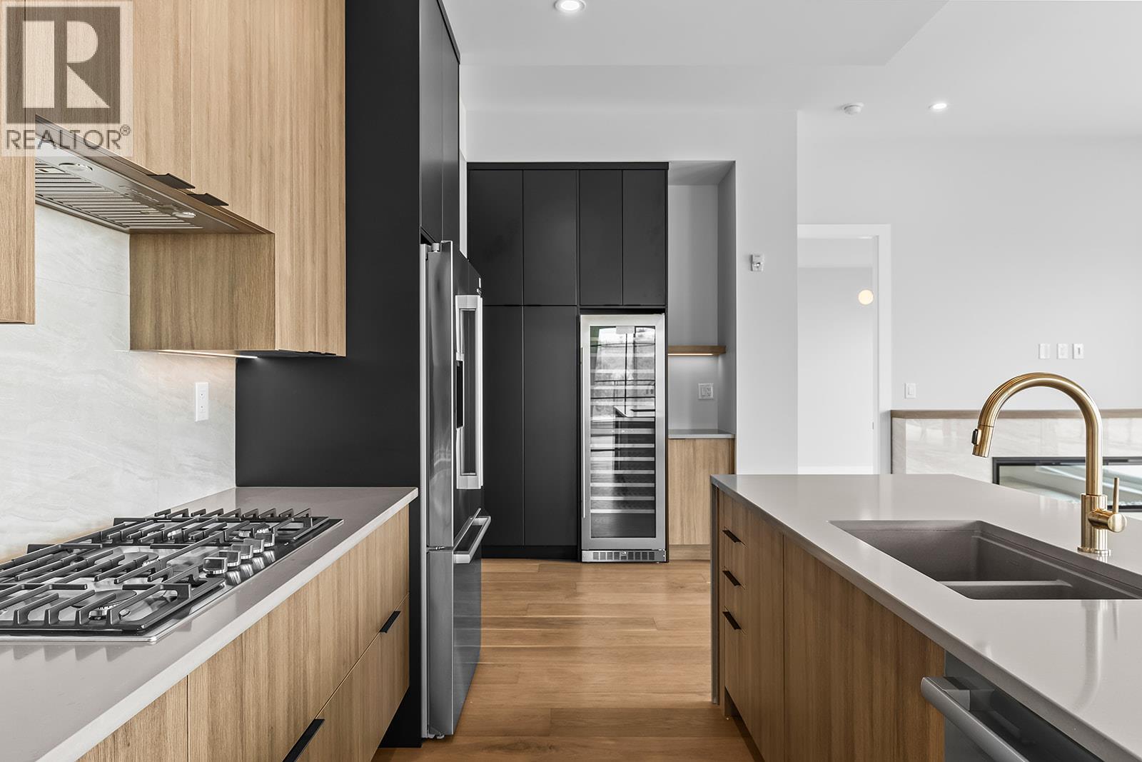 75 Predator Ridge Drive Unit# 606, Vernon, British Columbia  V1H 1G4 - Photo 6 - 10397595
