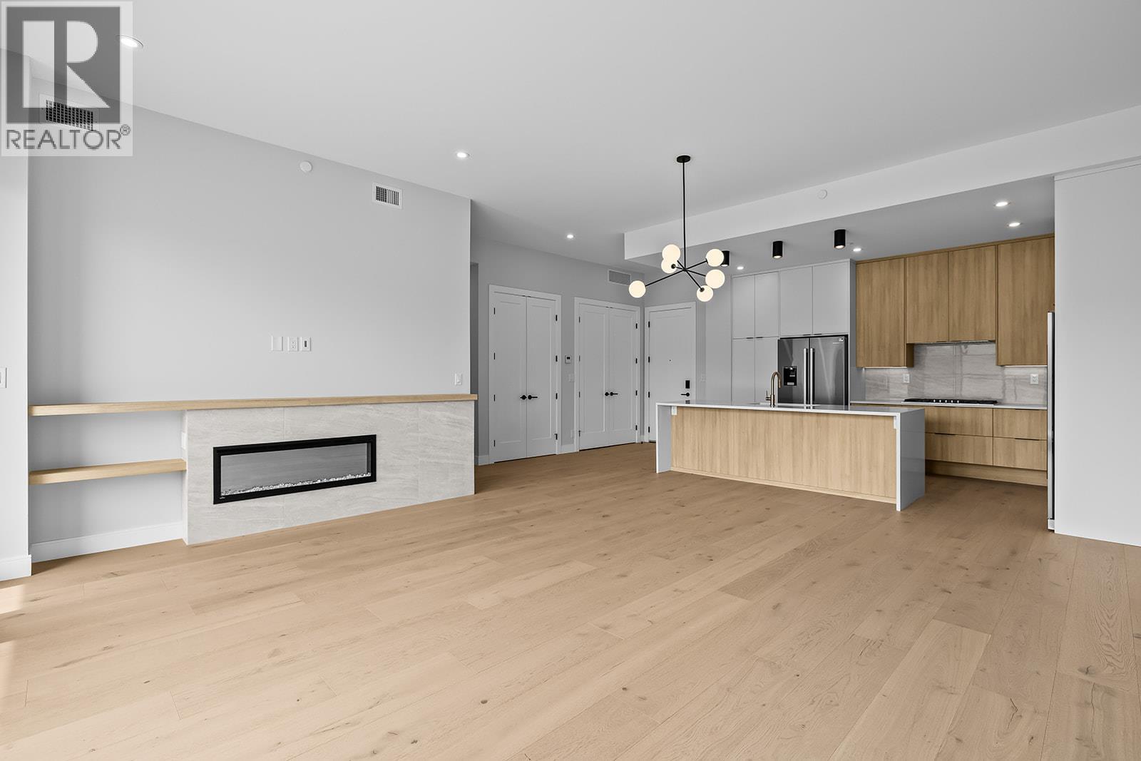 75 Predator Ridge Drive Unit# 604, Vernon, British Columbia  V1H 1G4 - Photo 5 - 10397594