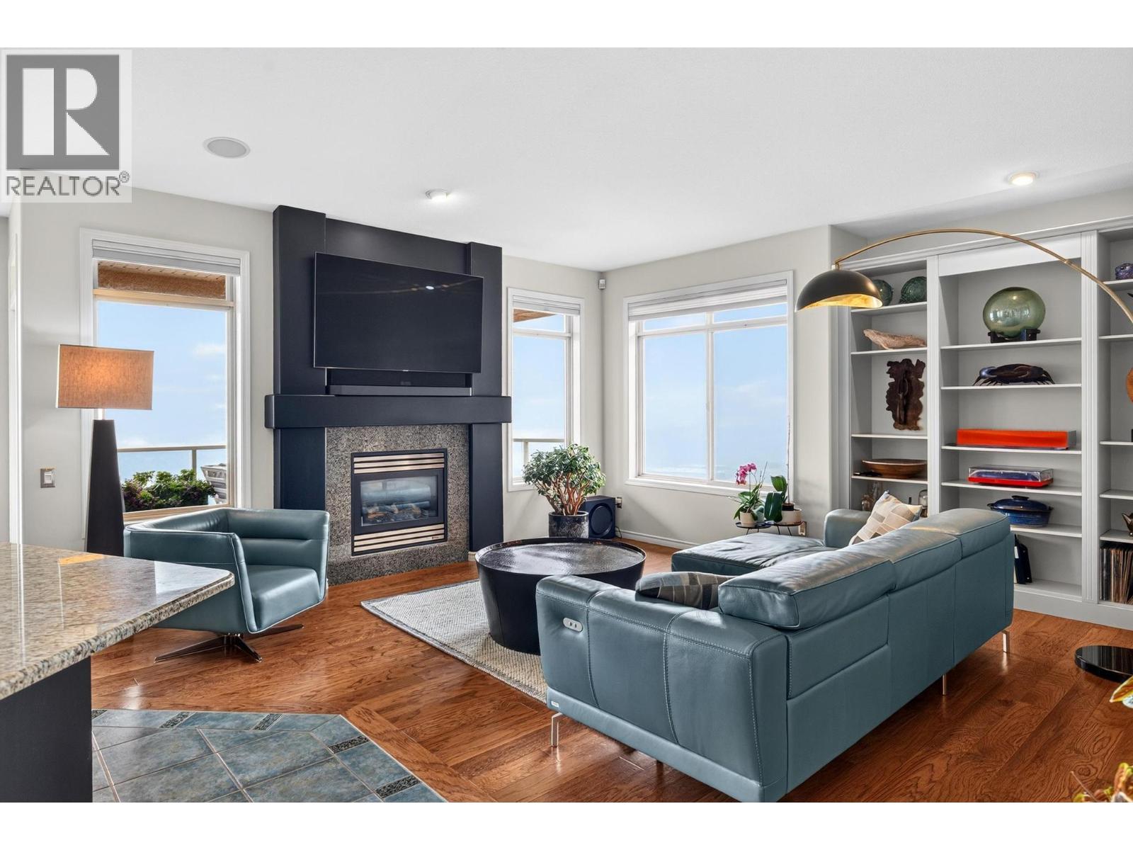 2213 Waddington Court Unit# 3, Kelowna, British Columbia  V1V 2P4 - Photo 3 - 10397460