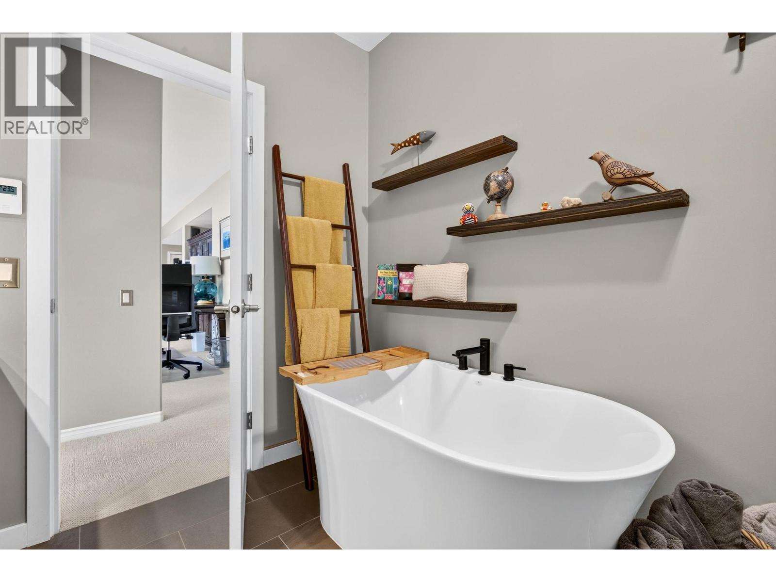 2213 Waddington Court Unit# 3, Kelowna, British Columbia  V1V 2P4 - Photo 34 - 10397460